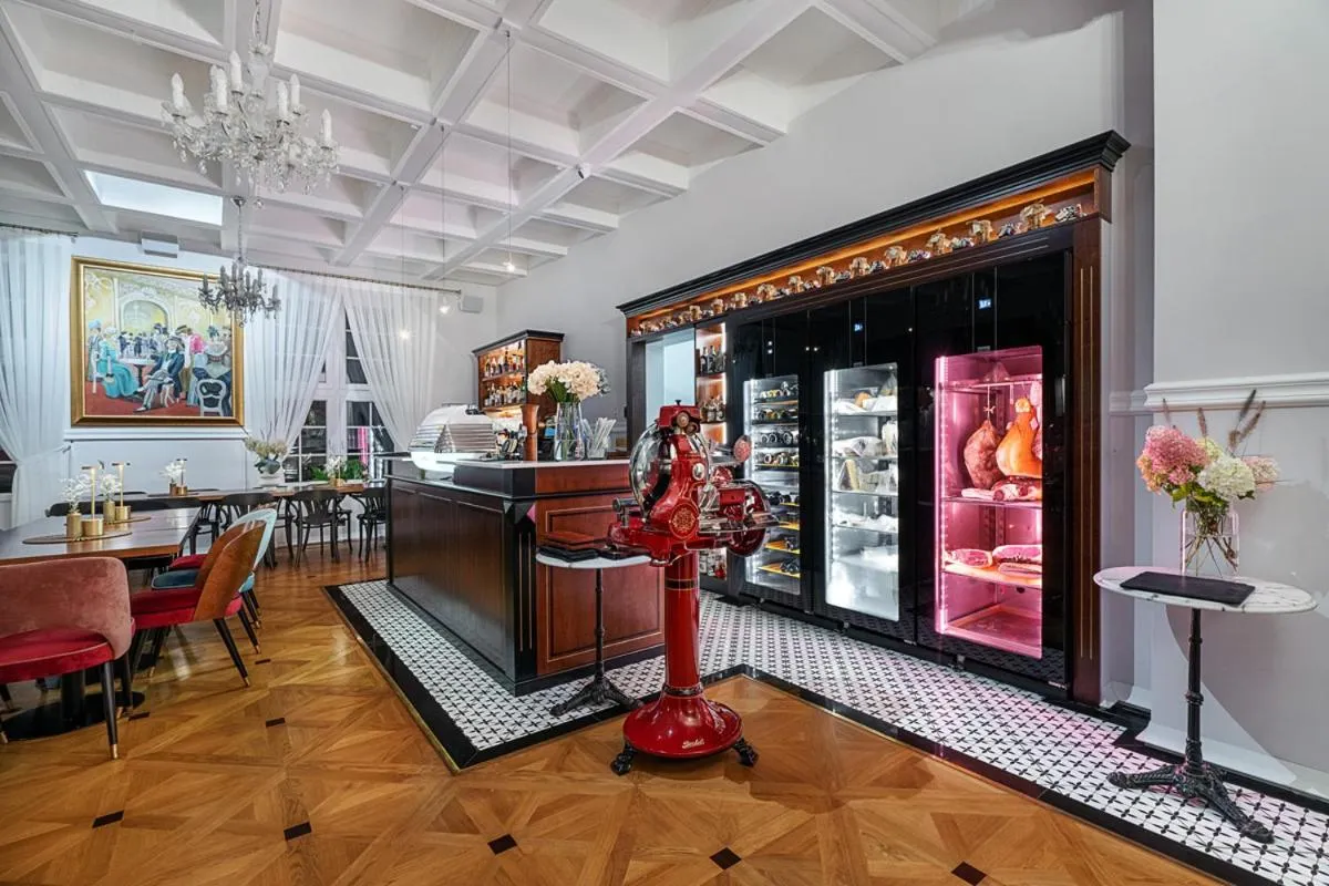 Restaurant/places to eat in Małopolanka & Spa