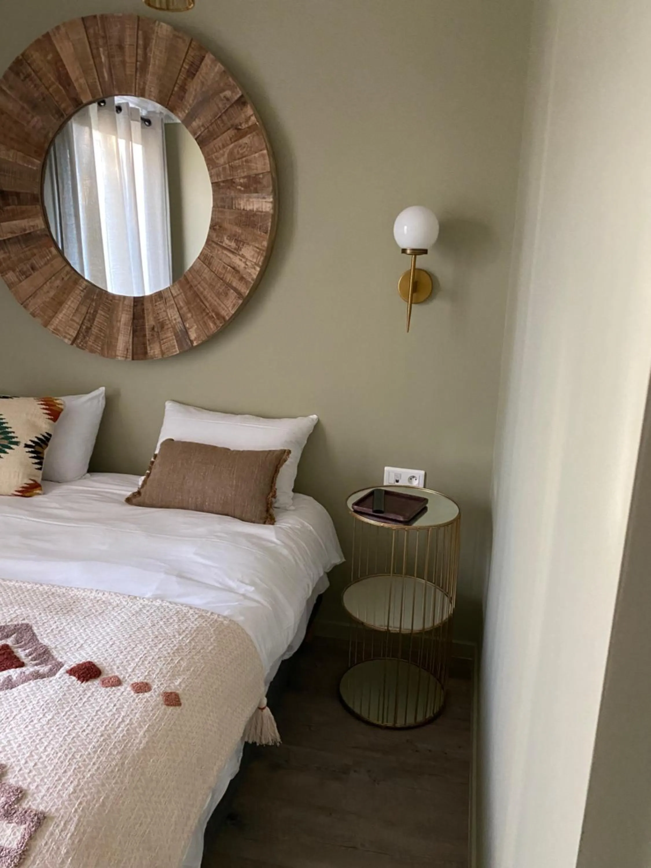 Bed in Le Grand Albert 1er