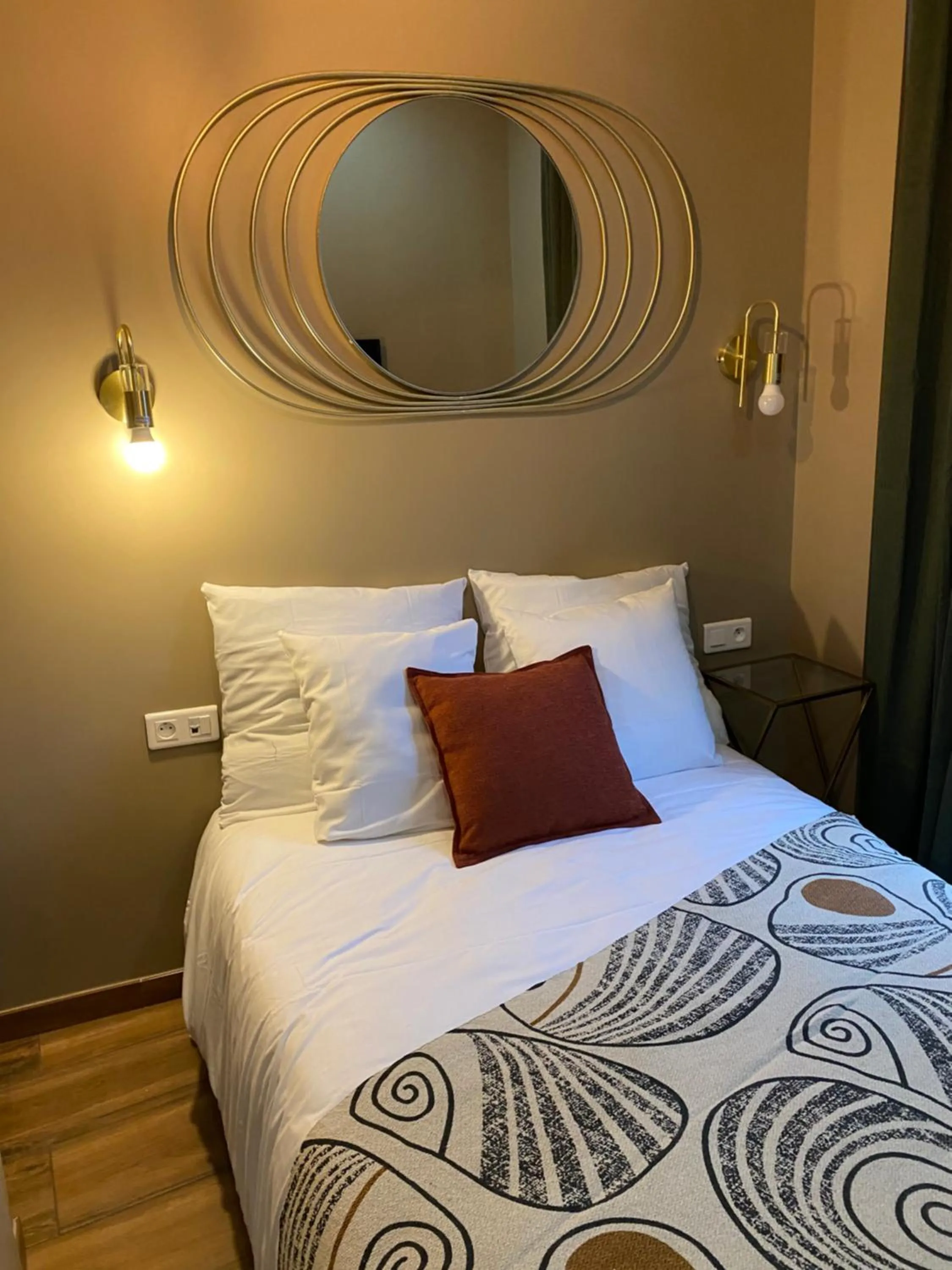 Bed in Le Grand Albert 1er