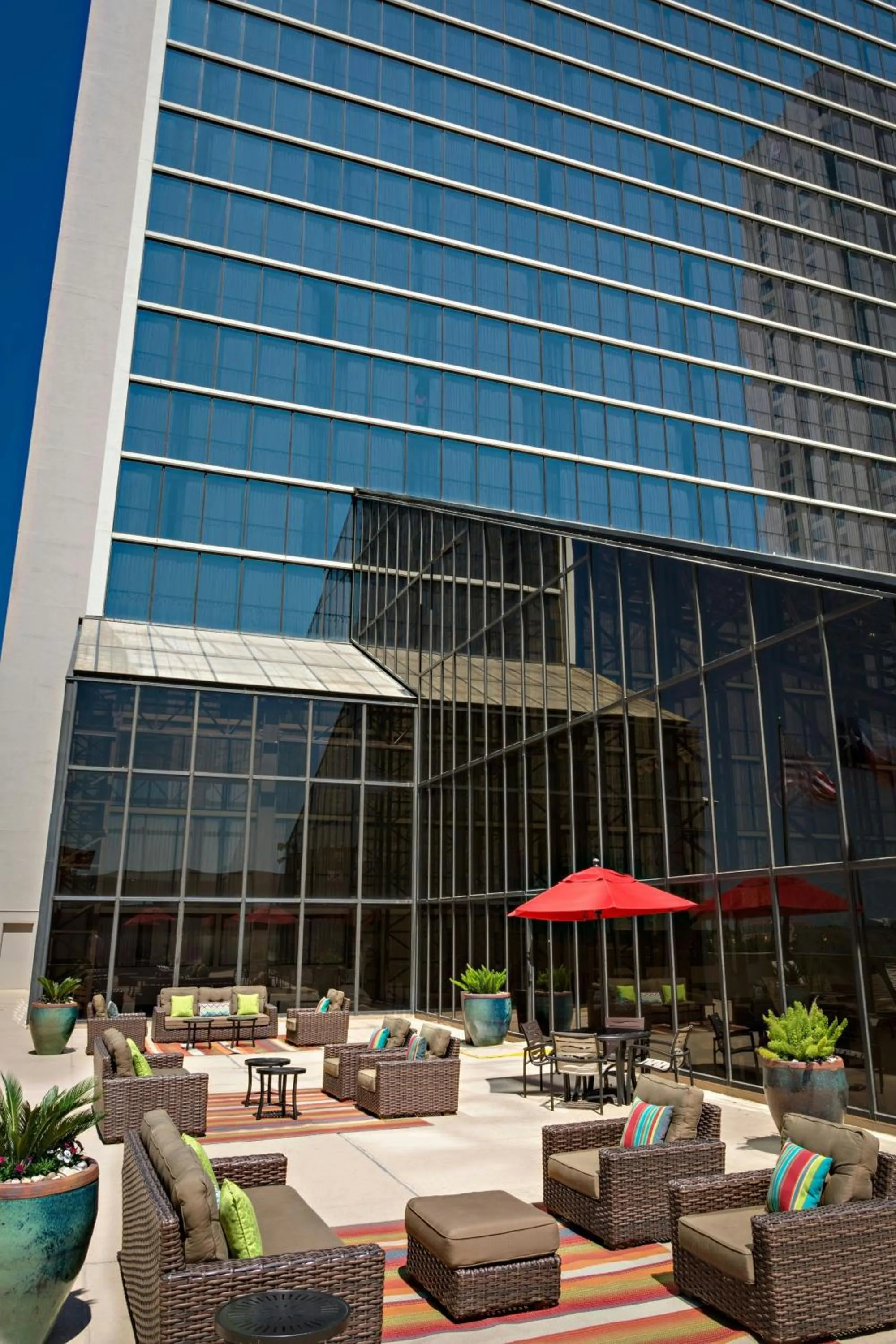 Swimming pool in San Antonio Marriott Riverwalk