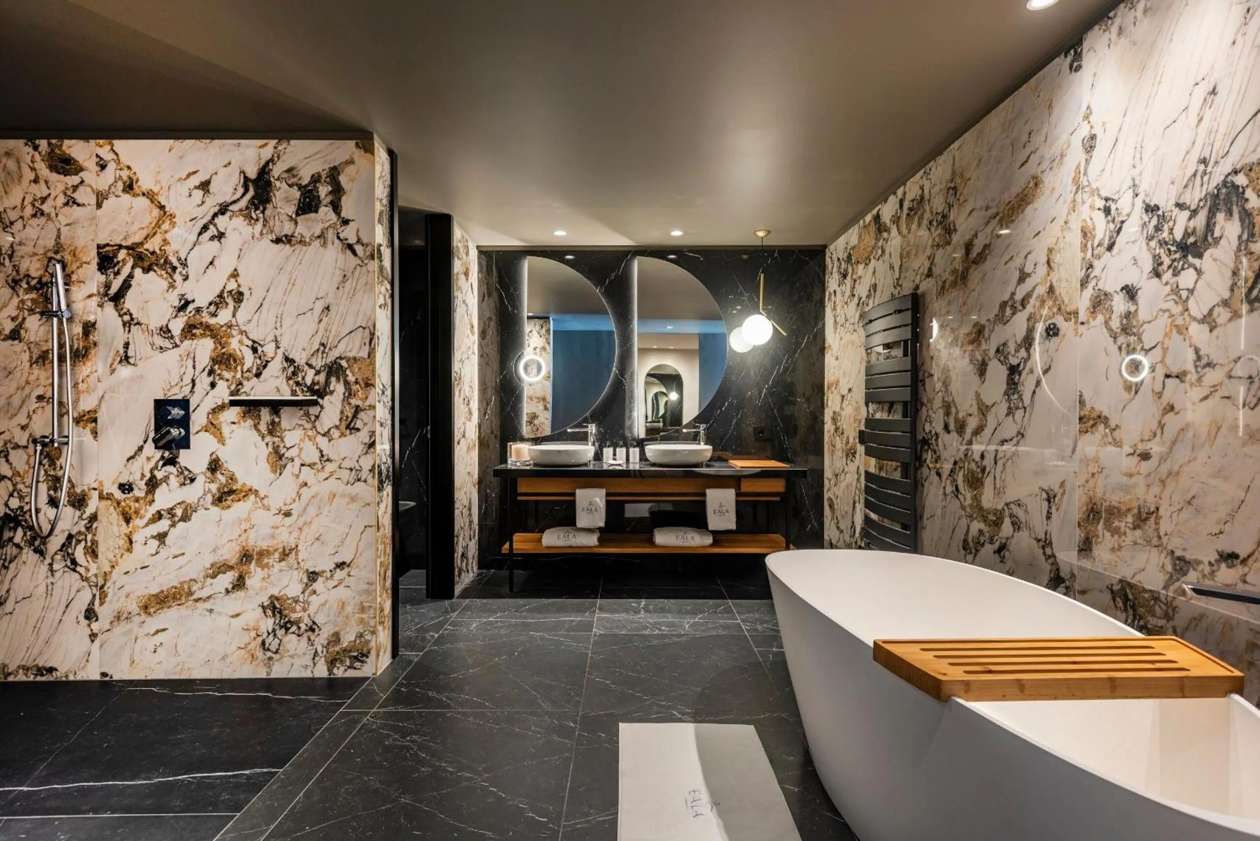 Shower in EALA My Lakeside Dream - Adults Only