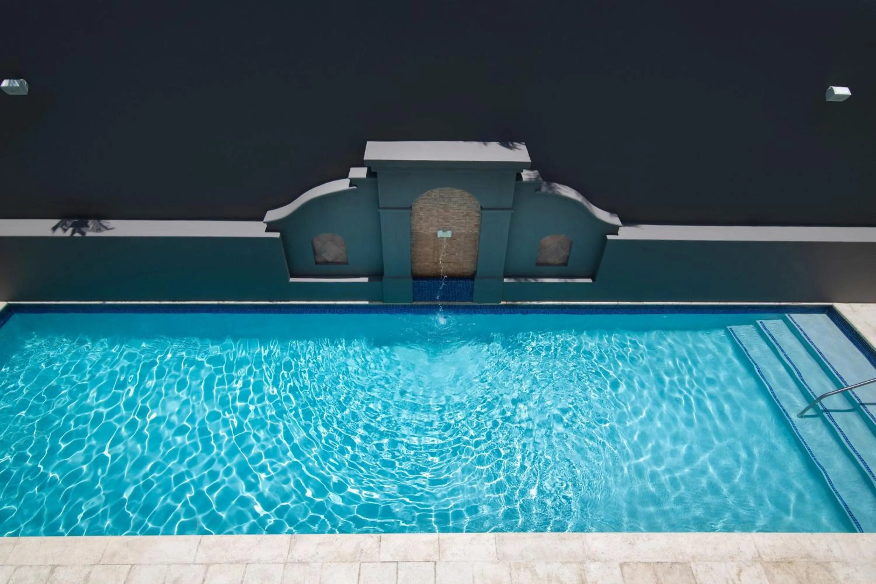 Swimming pool in Courtyard by Marriott Santo Domingo