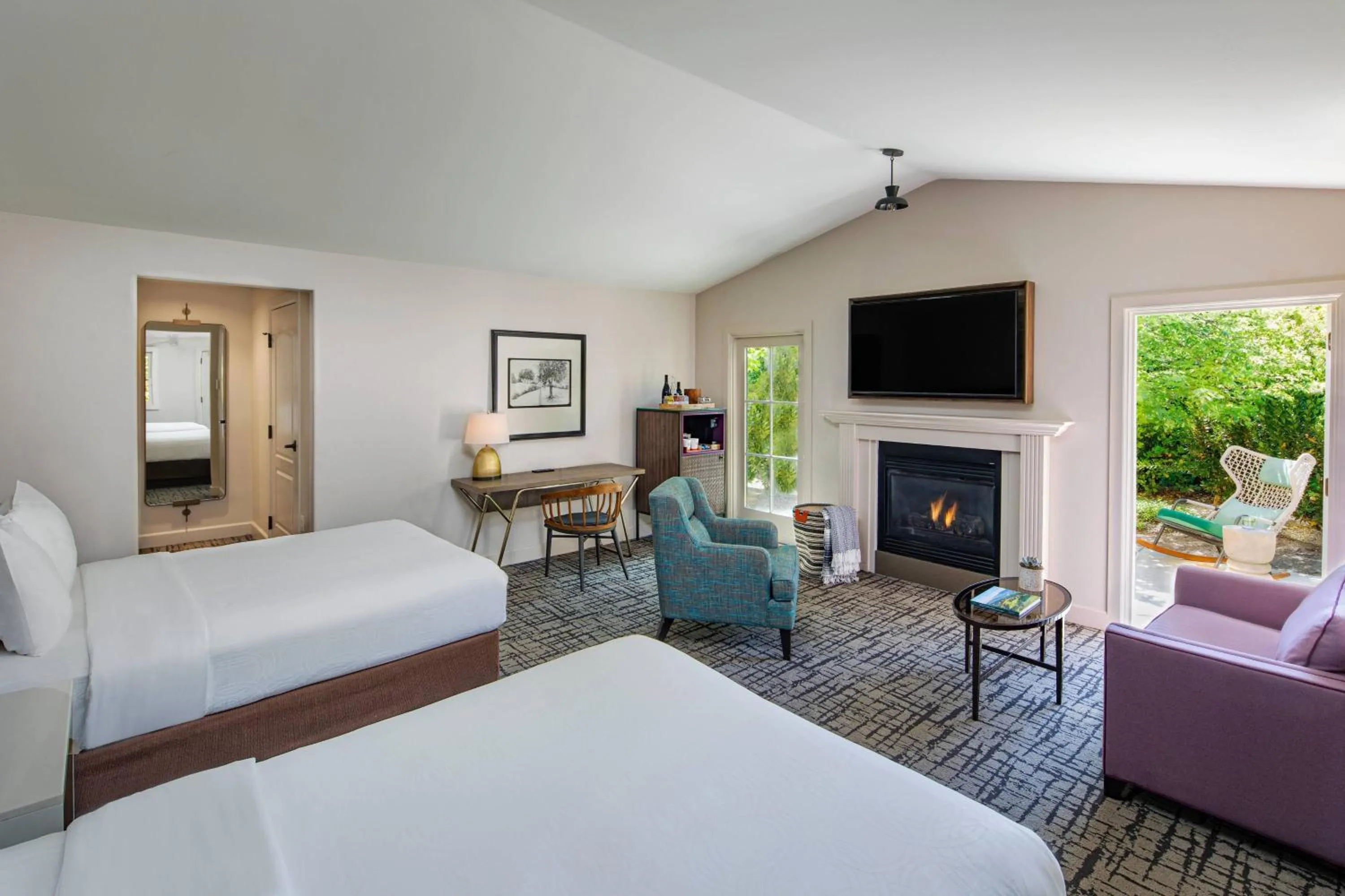 Photo of the whole room, Bed in The Lodge at Sonoma Resort, Autograph Collection