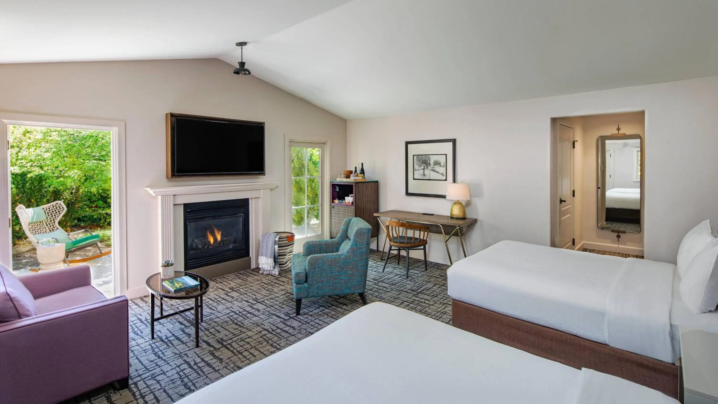 Bed in The Lodge at Sonoma Resort, Autograph Collection