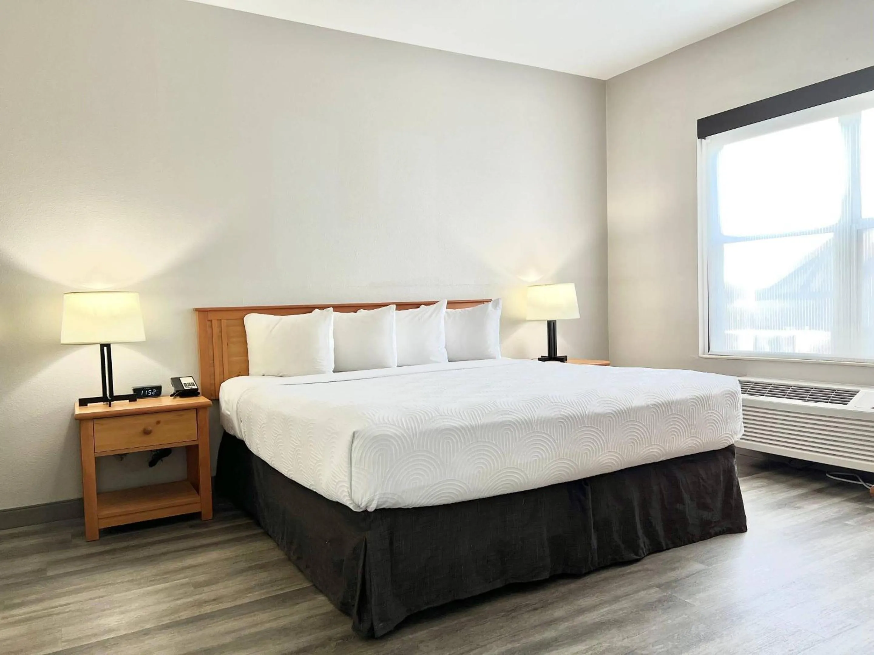 Bedroom, Bed in Country Inn & Suites by Radisson, Tucson Airport, AZ