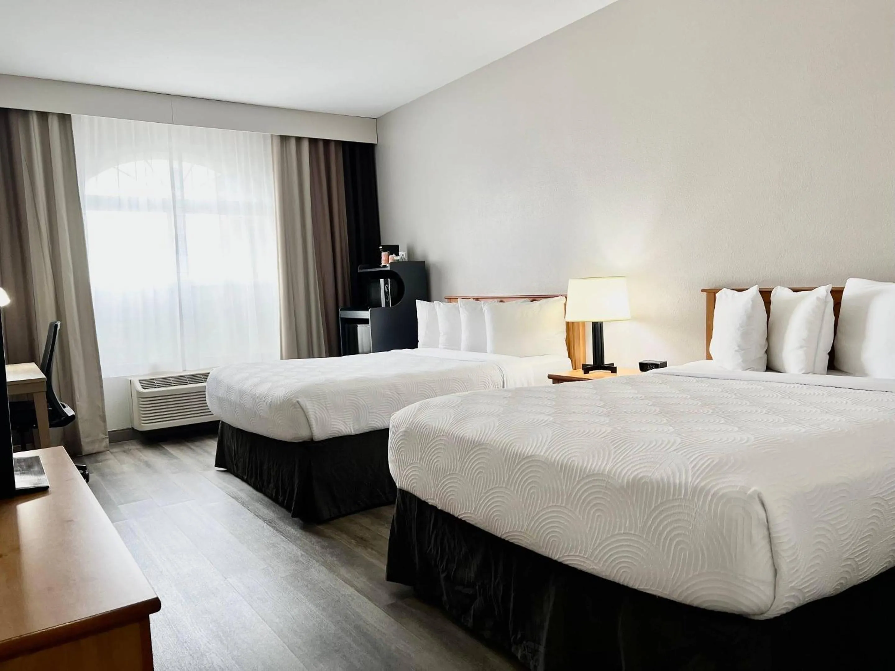 Bedroom, Bed in Country Inn & Suites by Radisson, Tucson Airport, AZ