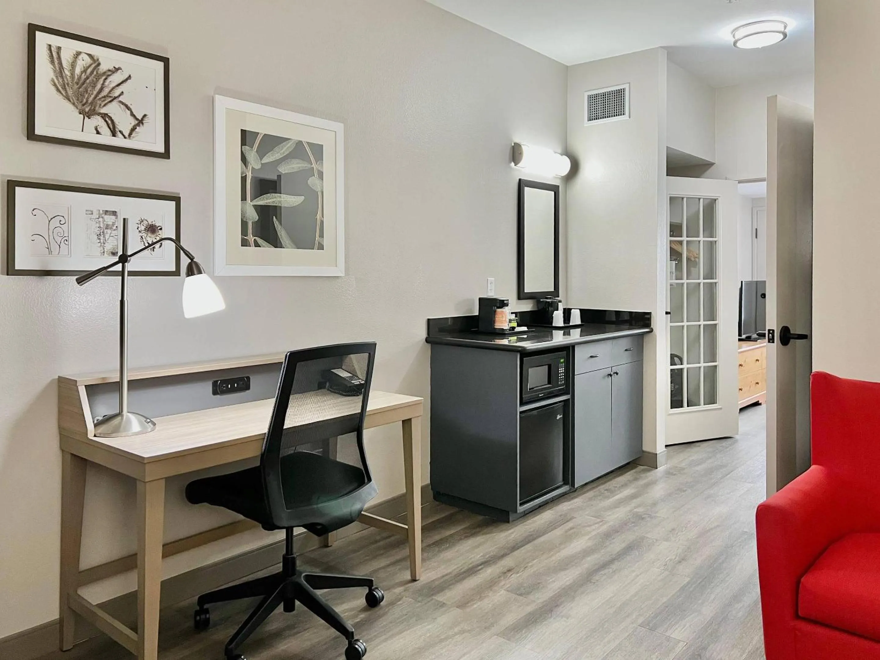 Bedroom in Country Inn & Suites by Radisson, Tucson Airport, AZ