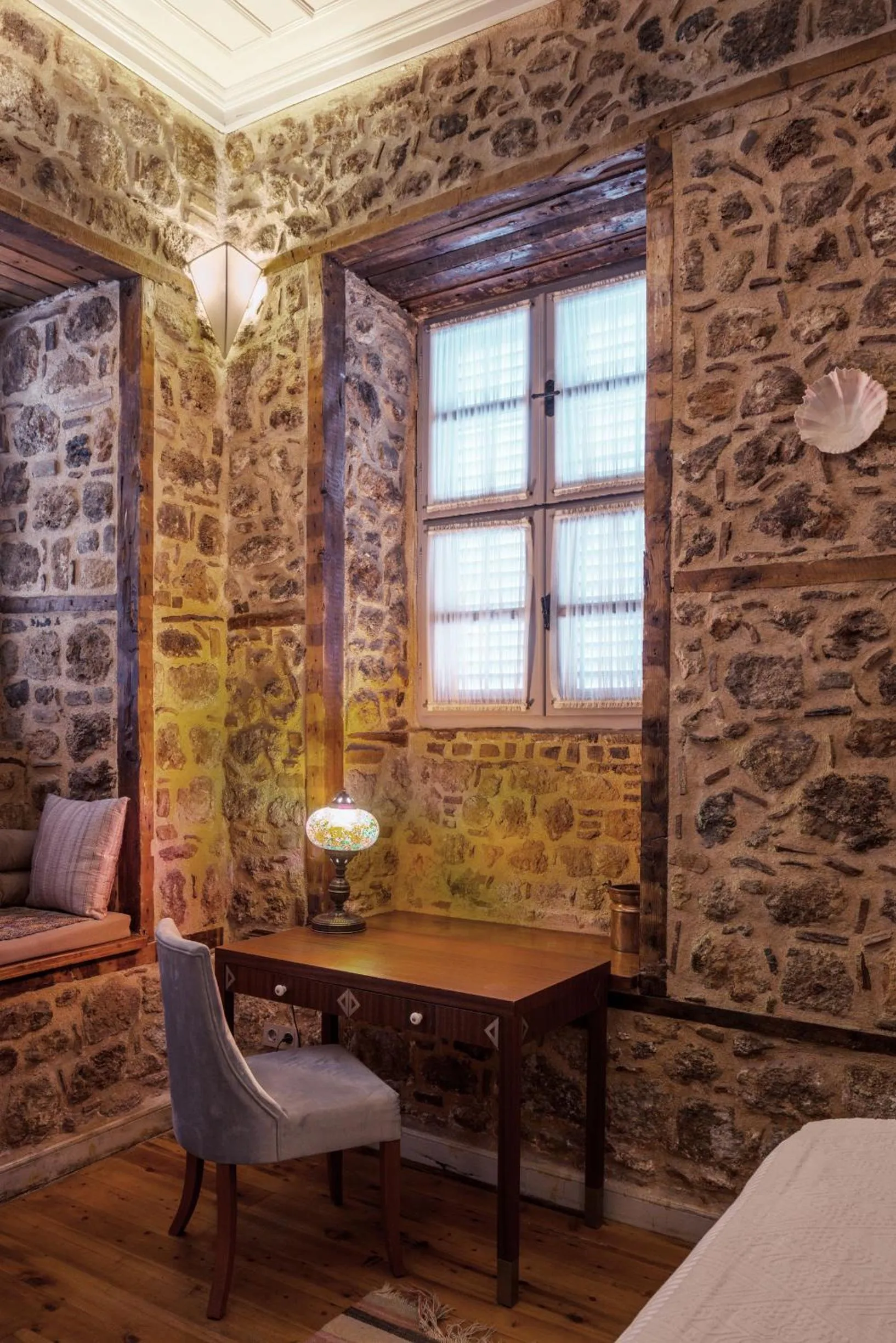 Delight Deluxe Hotel