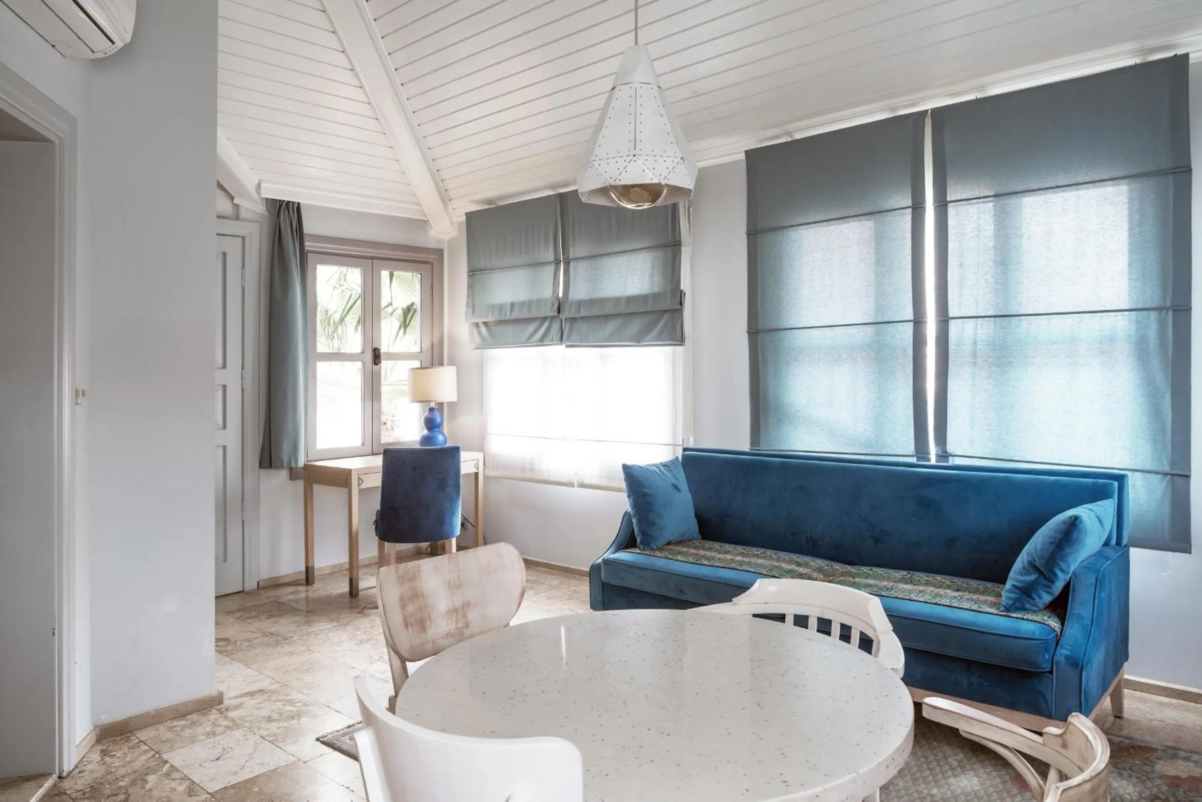 Delight Deluxe Hotel