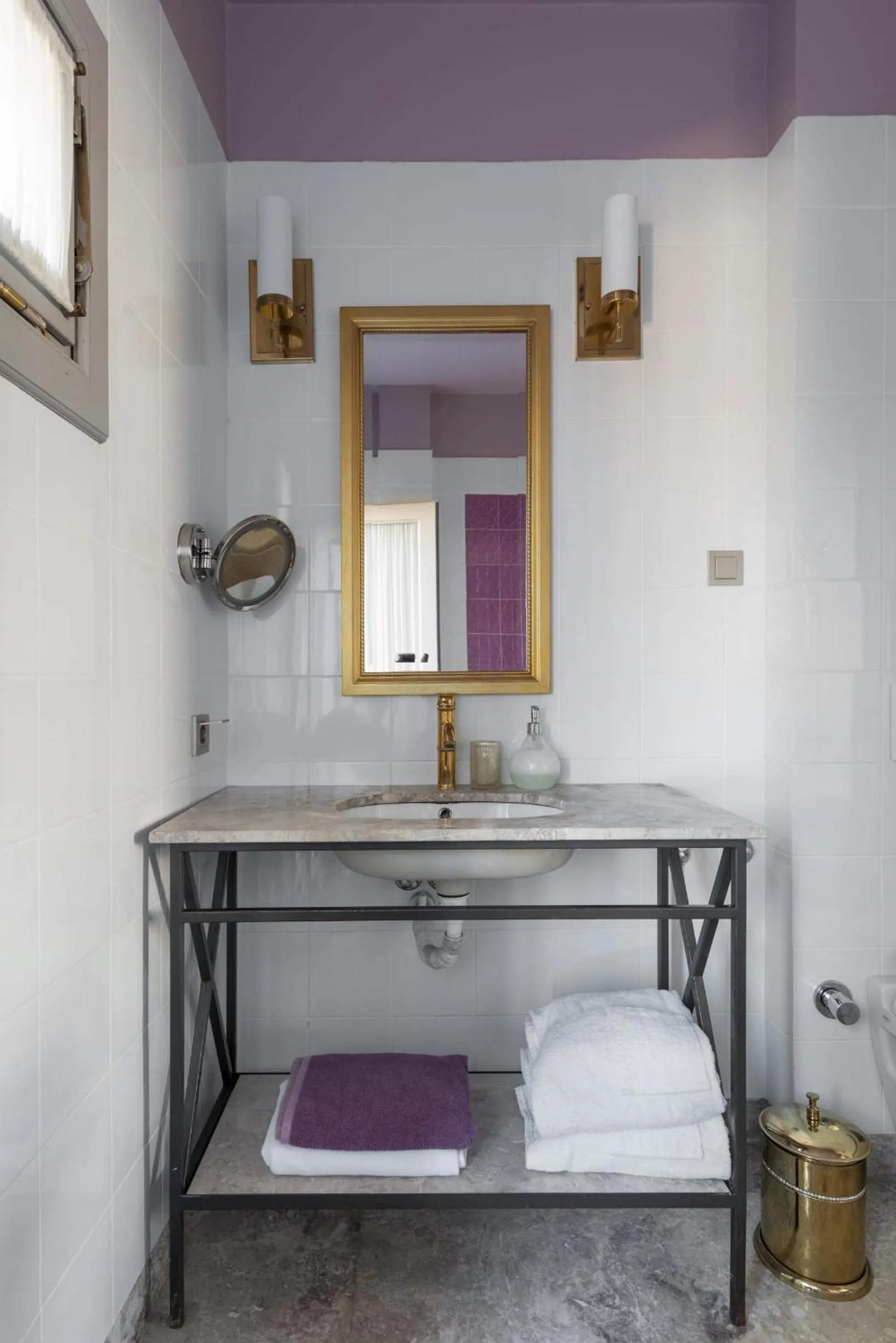 Bed in Delight Deluxe Hotel