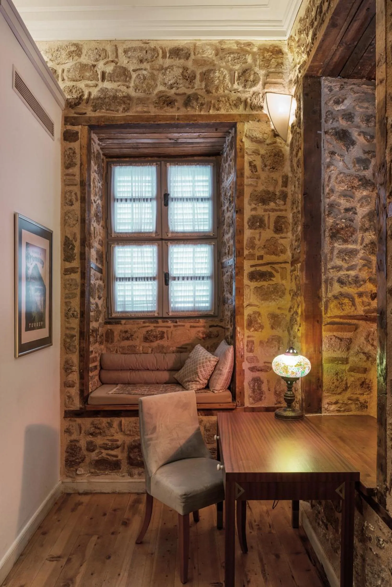 Delight Deluxe Hotel