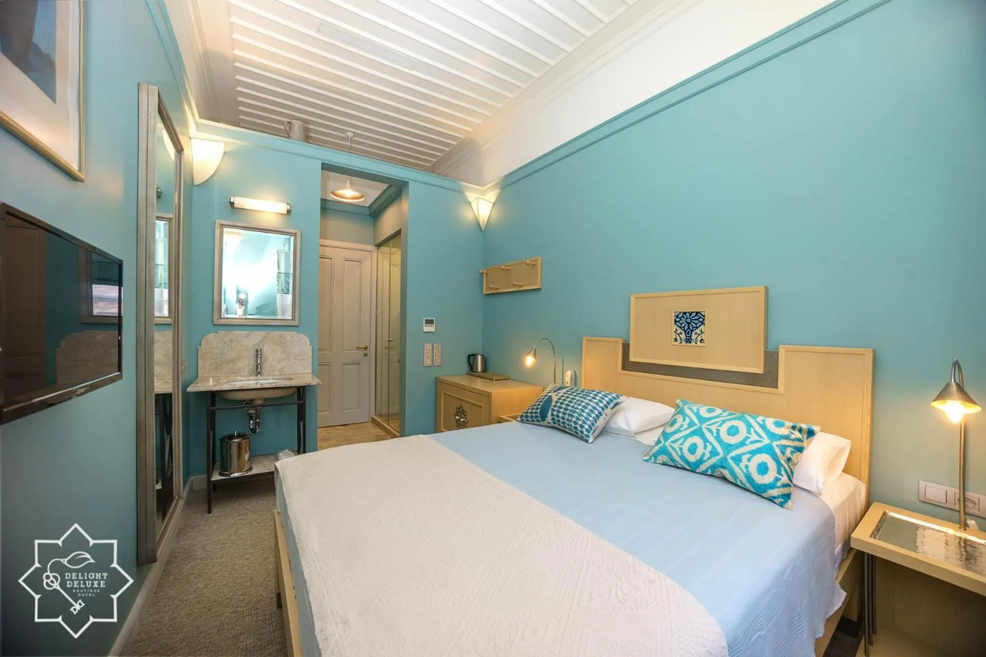 Photo of the whole room, Bed in Delight Deluxe Hotel