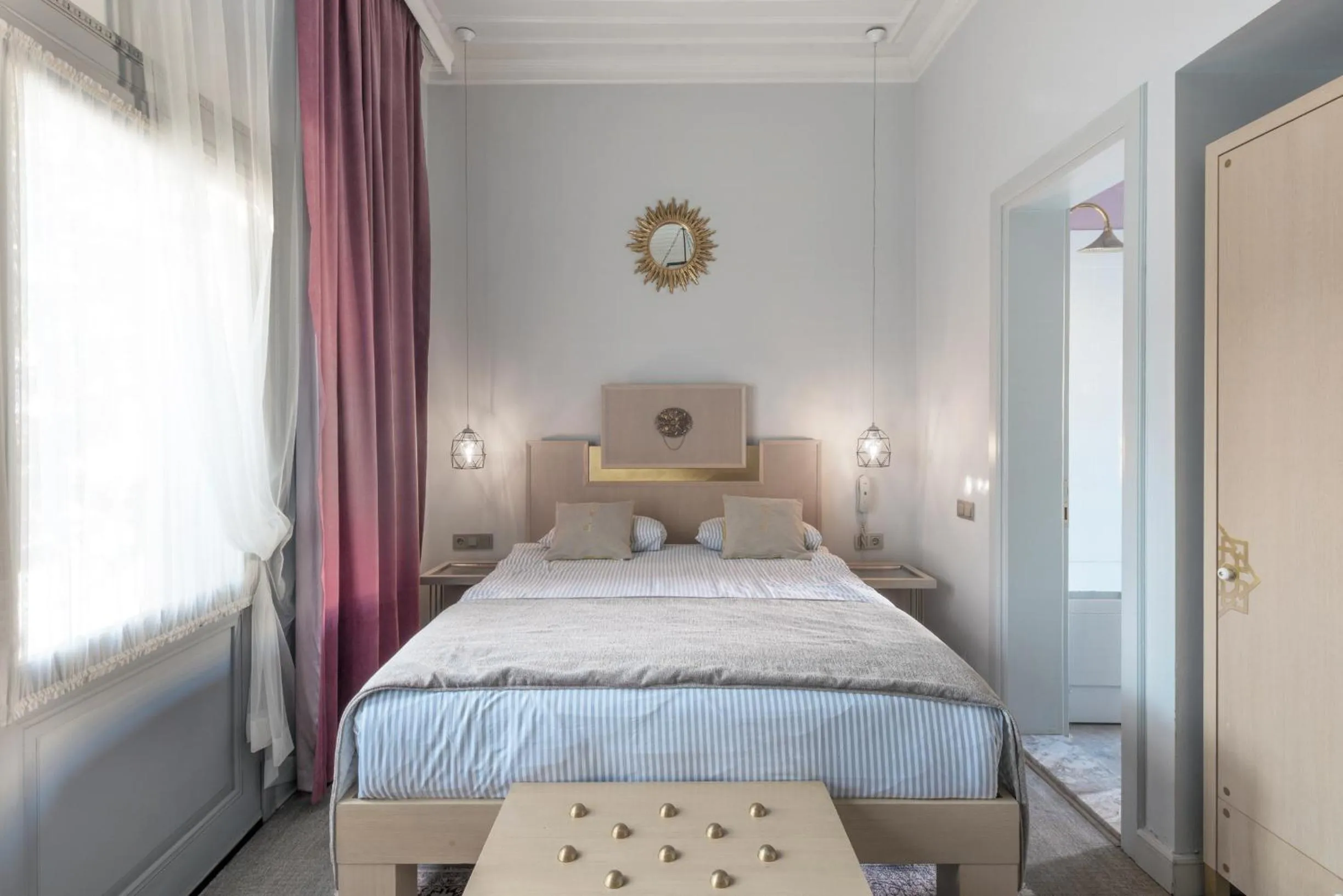 Bed in Delight Deluxe Hotel