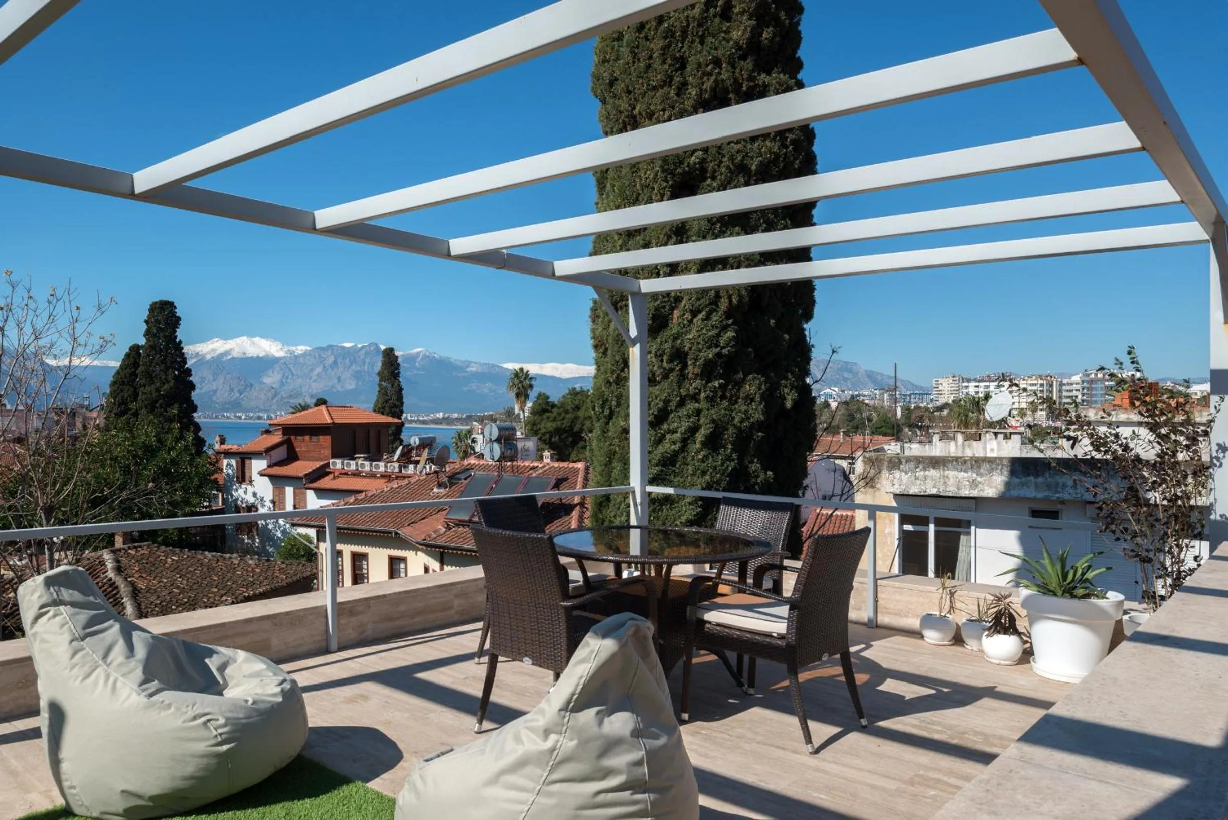 Delight Deluxe Hotel