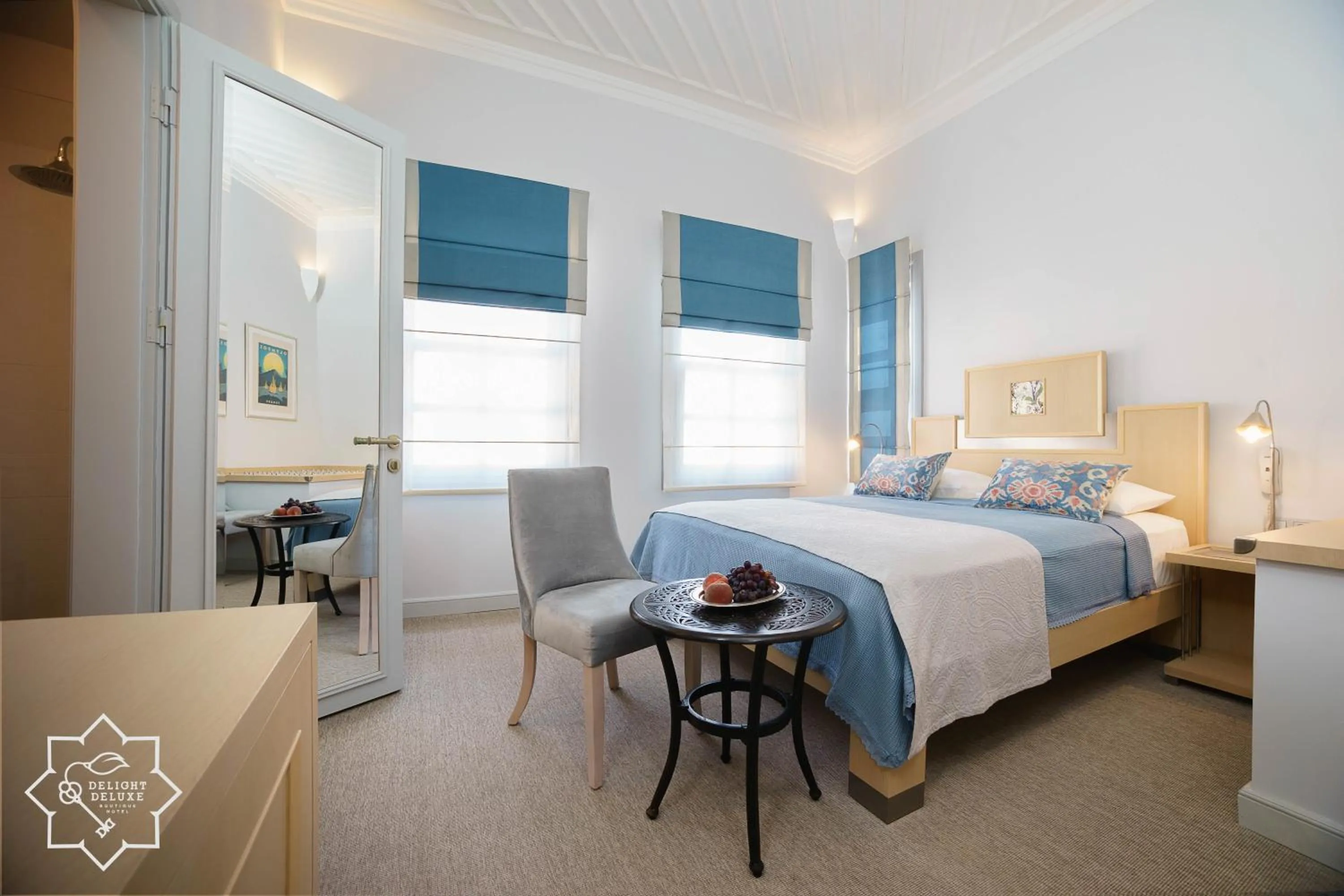 Photo of the whole room, Bed in Delight Deluxe Hotel