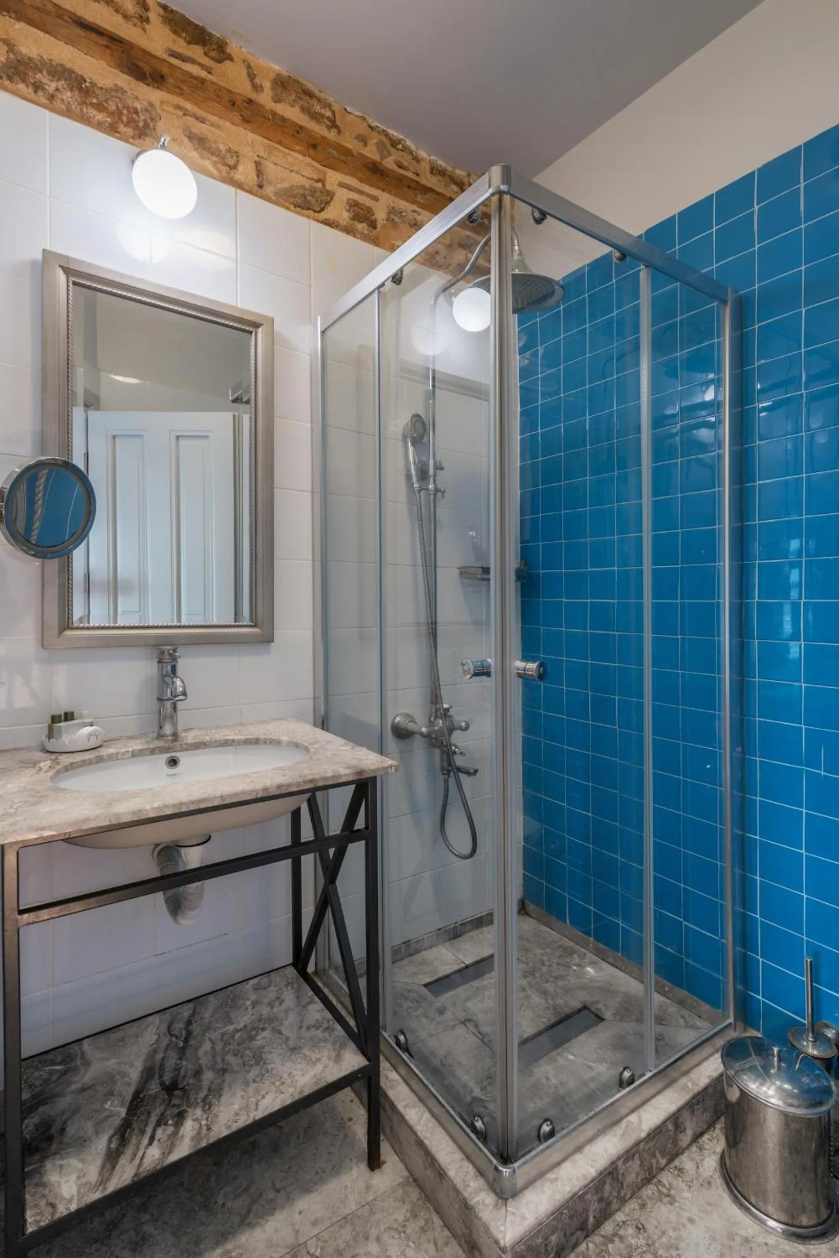 Delight Deluxe Hotel