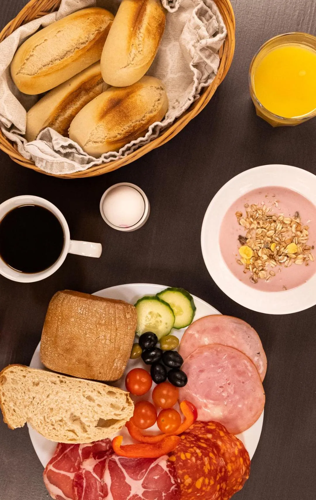 Buffet breakfast in Hotel Aveny Bed & Breakfast