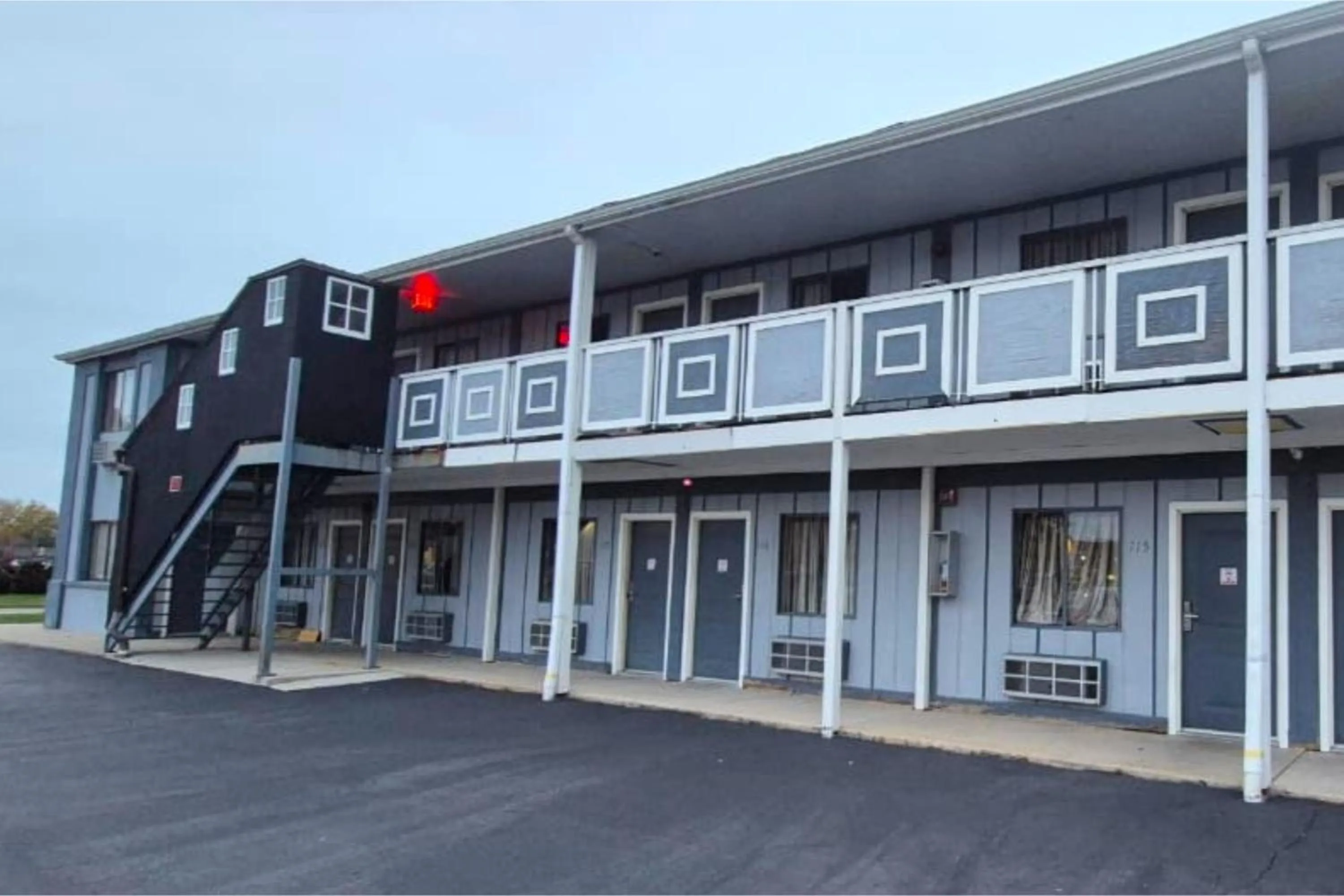 Facade/entrance in Economy Inn Merrillville By Townhouse I 65