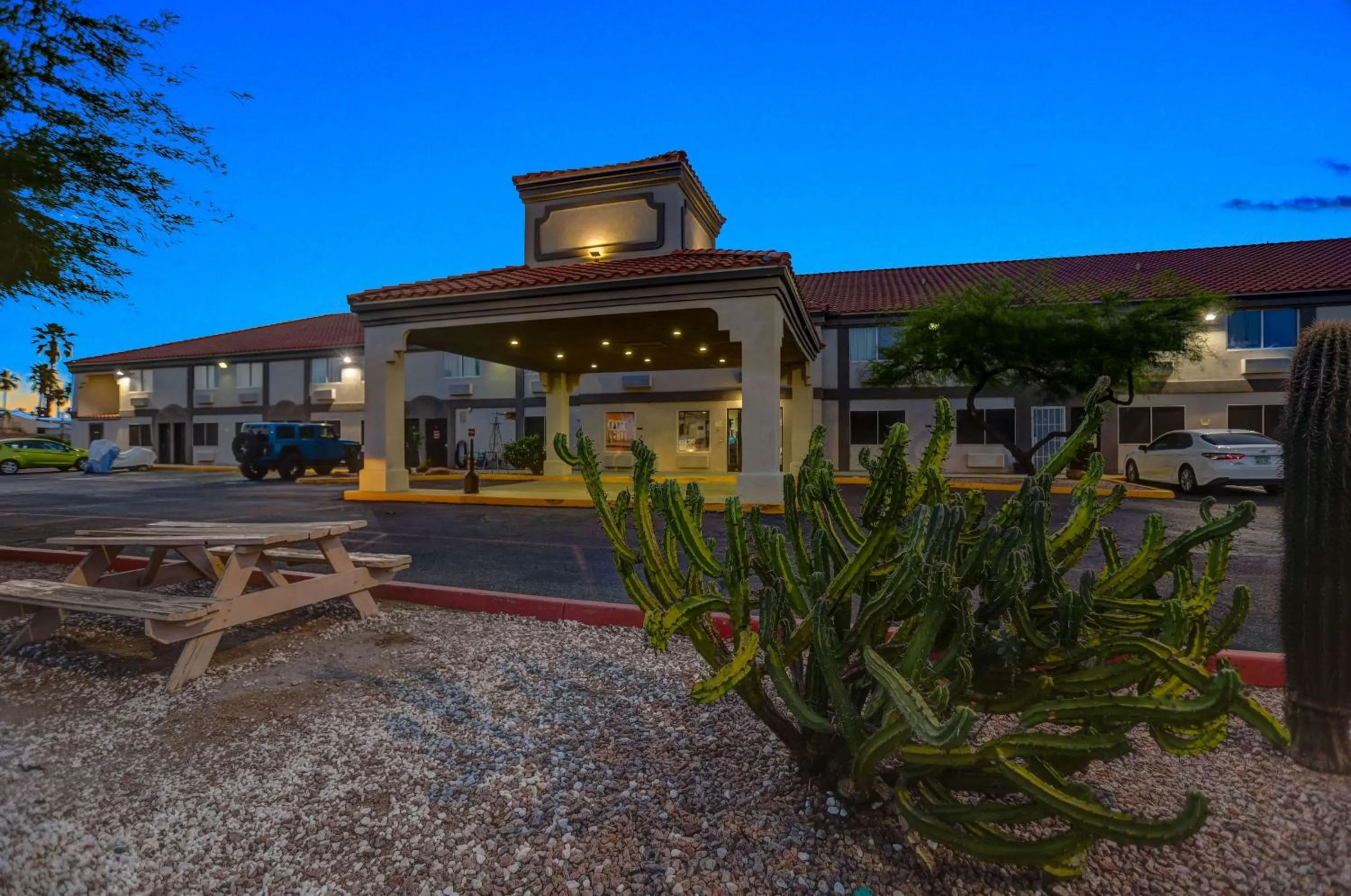 Property building in Motel 6-Apache Junction, AZ