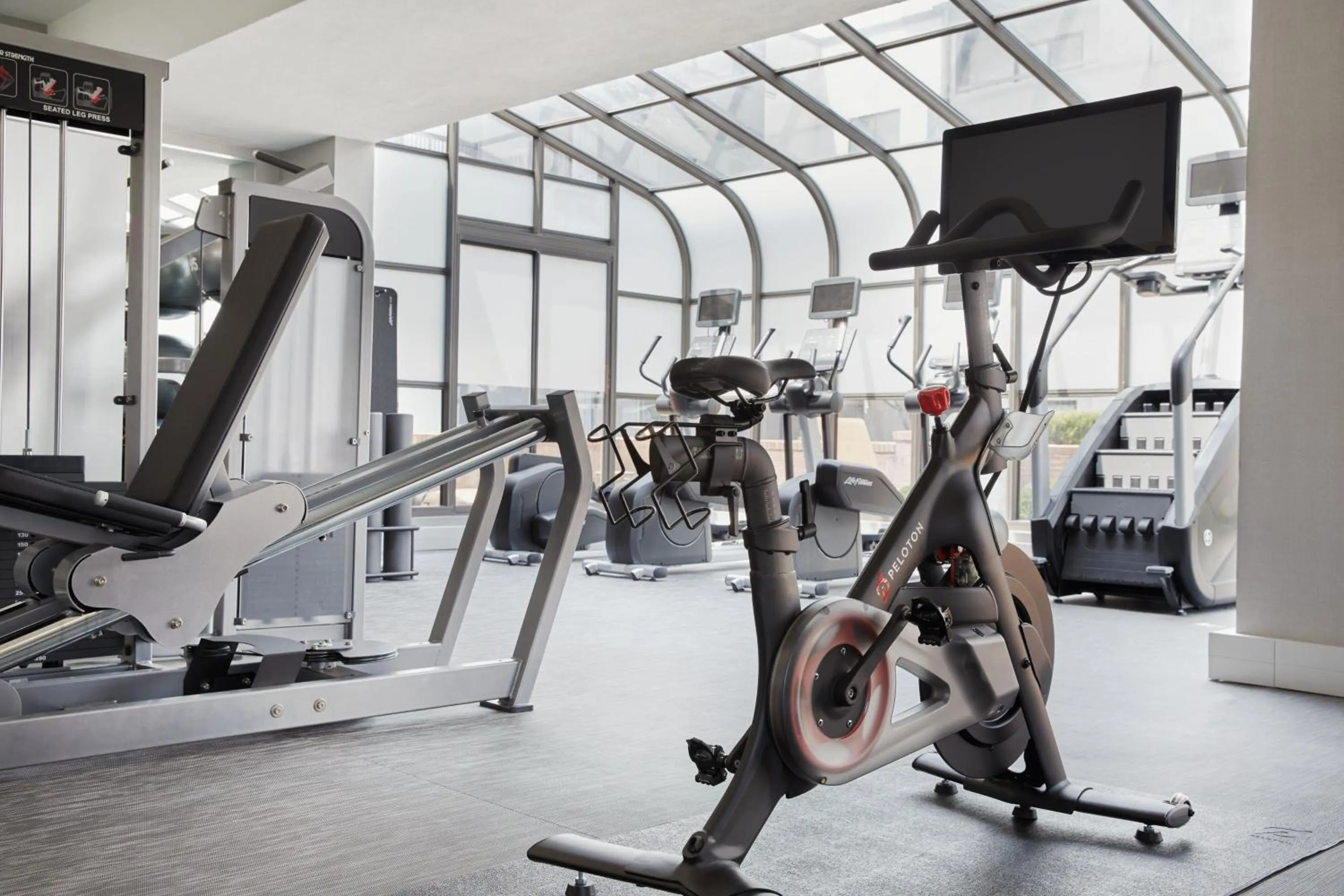 Fitness centre/facilities in Courtyard by Marriott St. Louis Downtown West