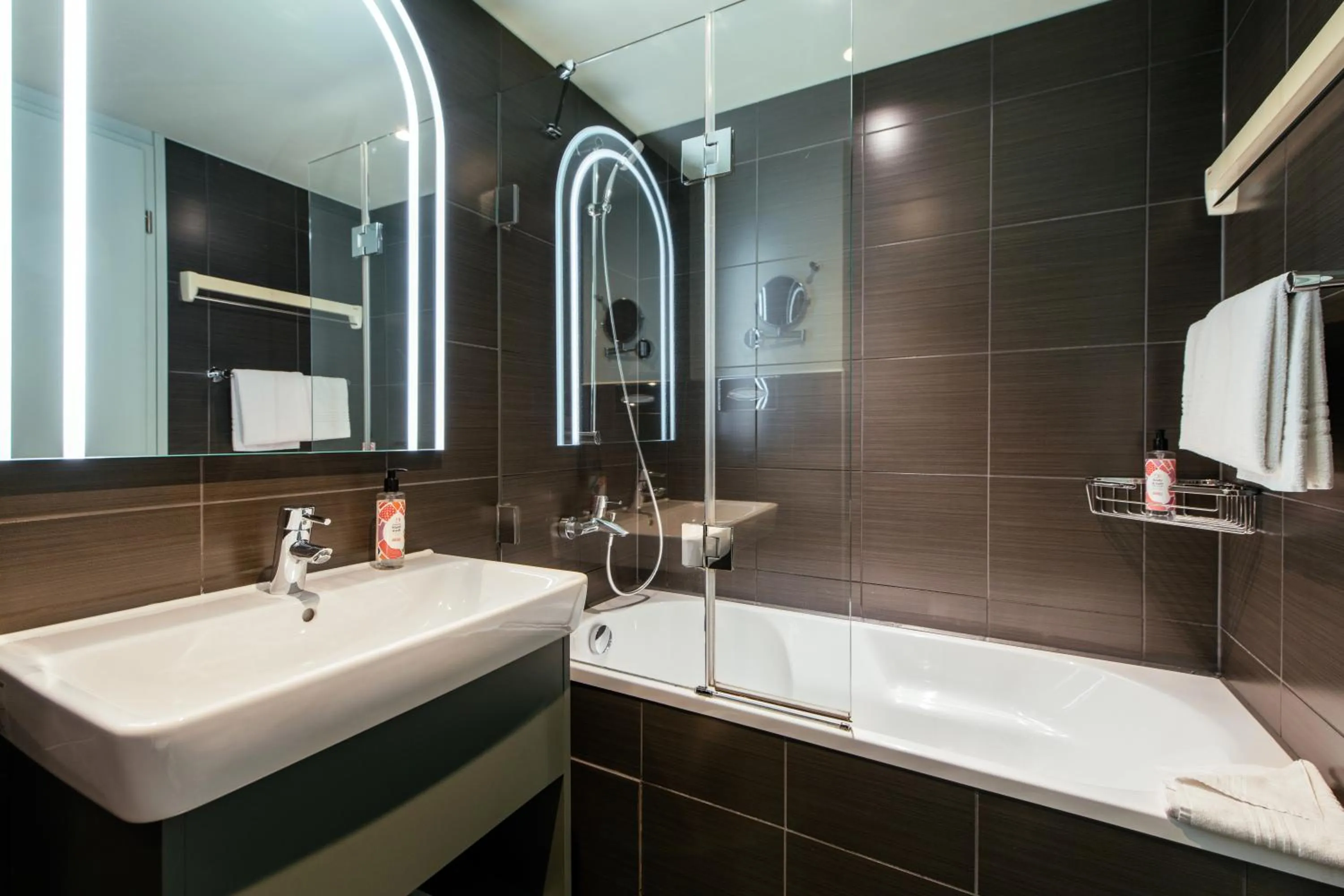 Bathroom in Aparthotel Adagio Muenchen City