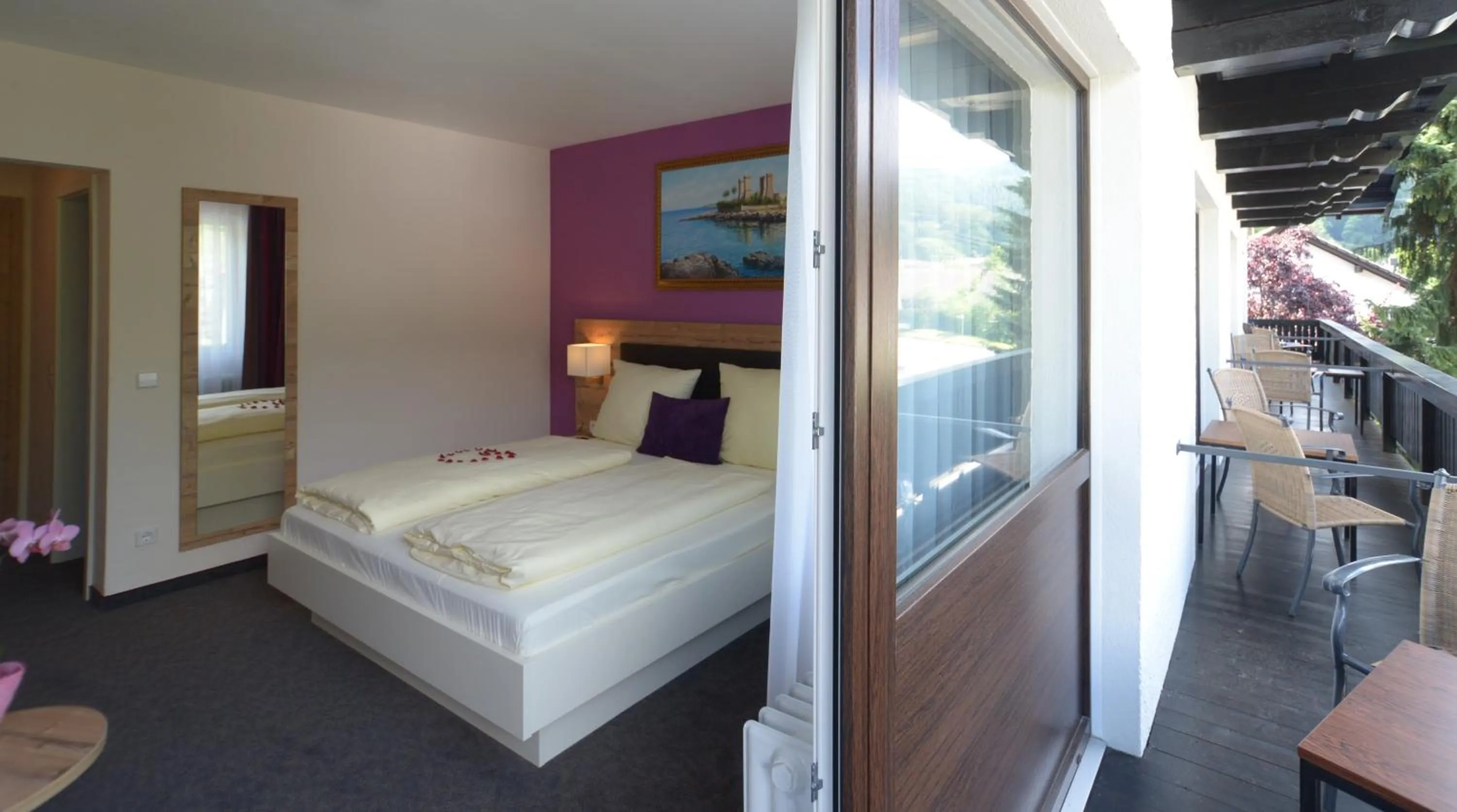 Balcony/Terrace, Bed in Schwarzwaldhotel Sonne