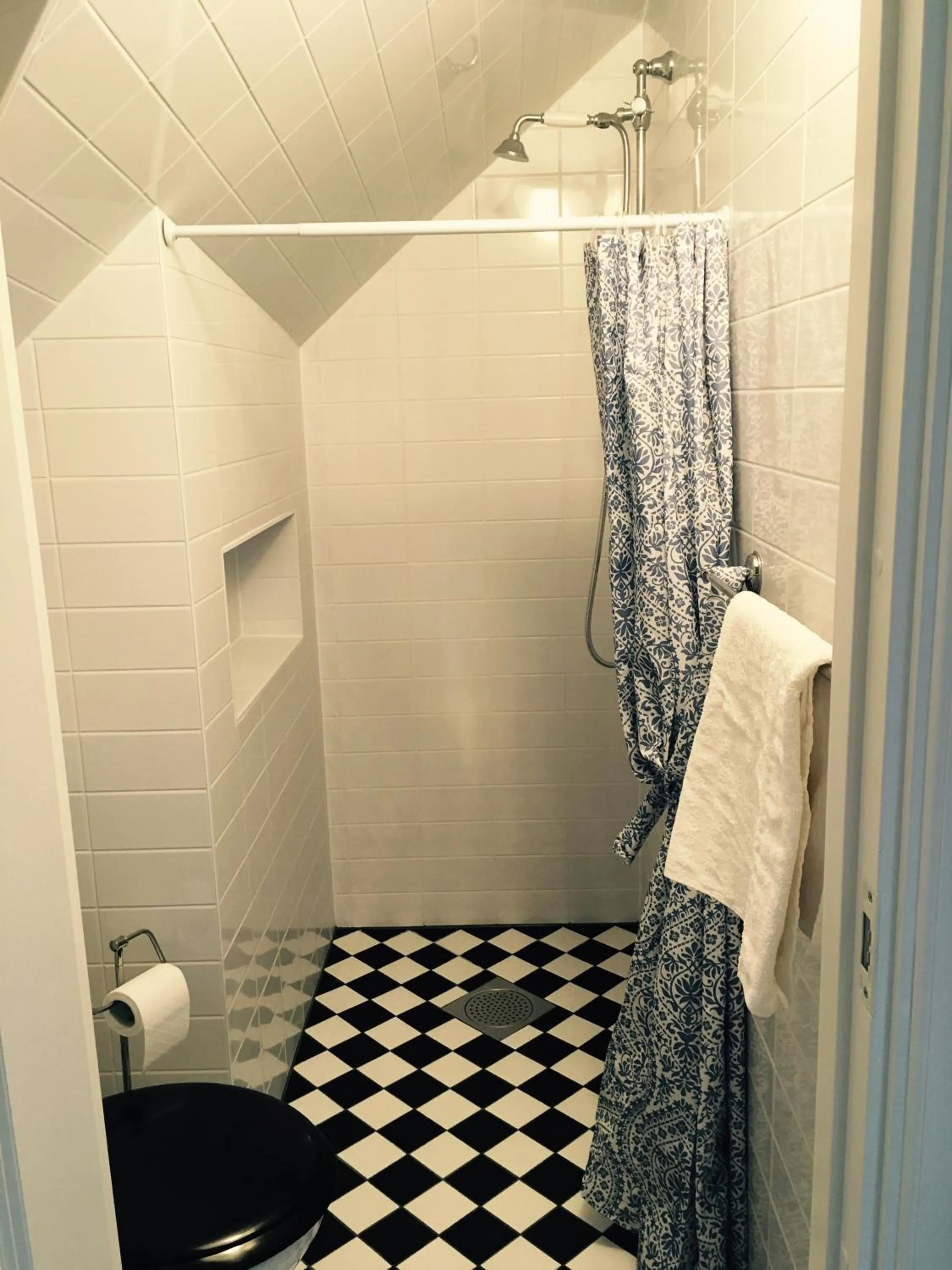 Bathroom in Villamilsten B&B