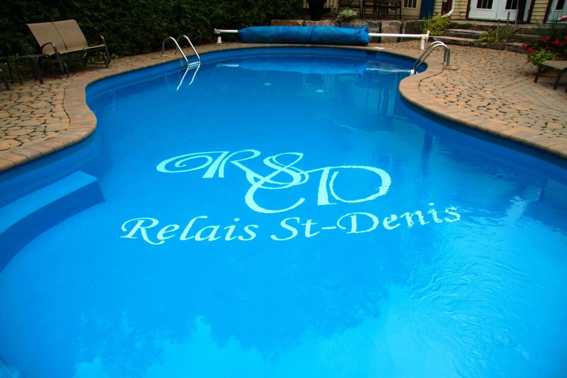 Swimming pool in Relais St-Denis