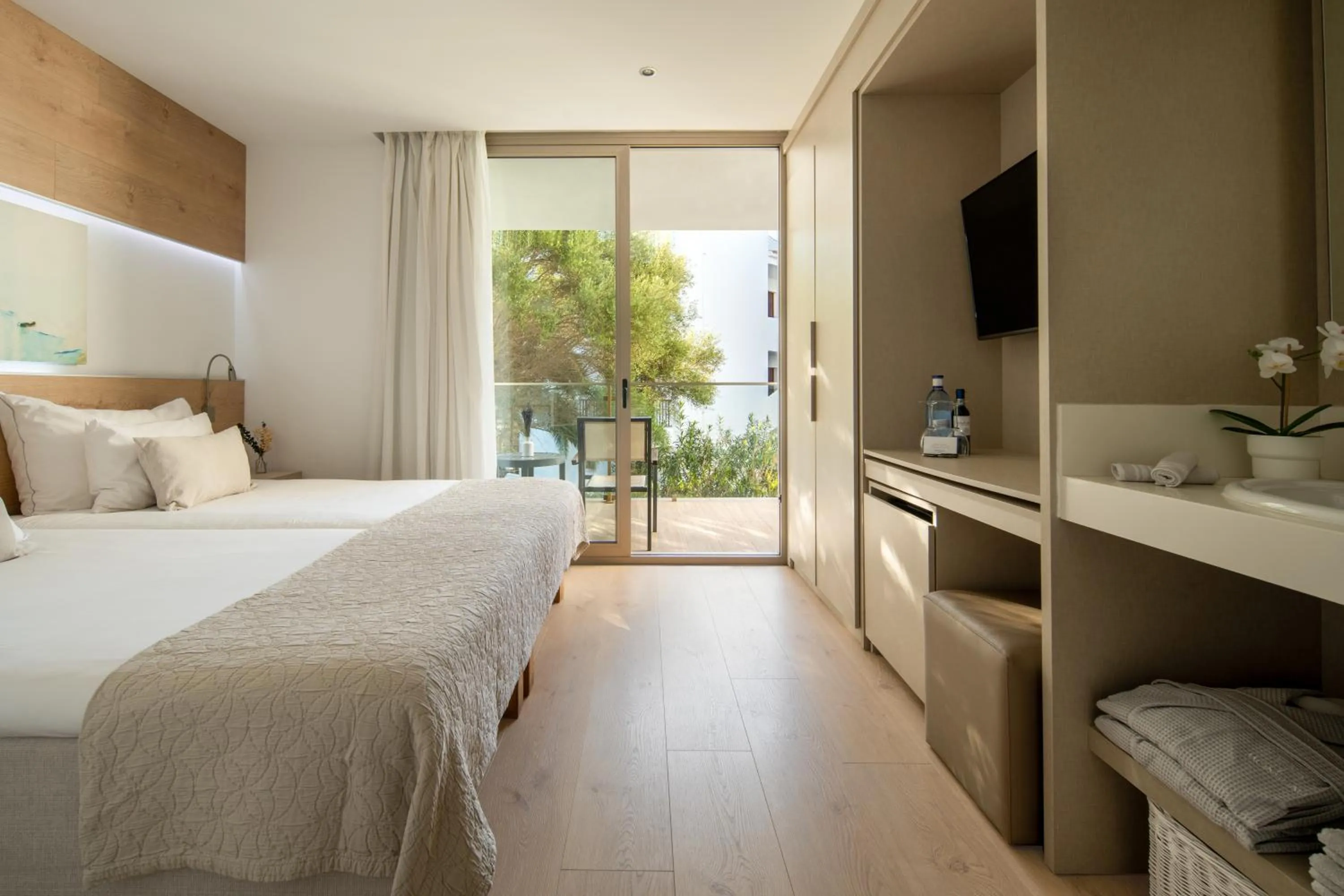 Bed in Monsuau Cala D'Or Hotel 4 Sup - Adults Only