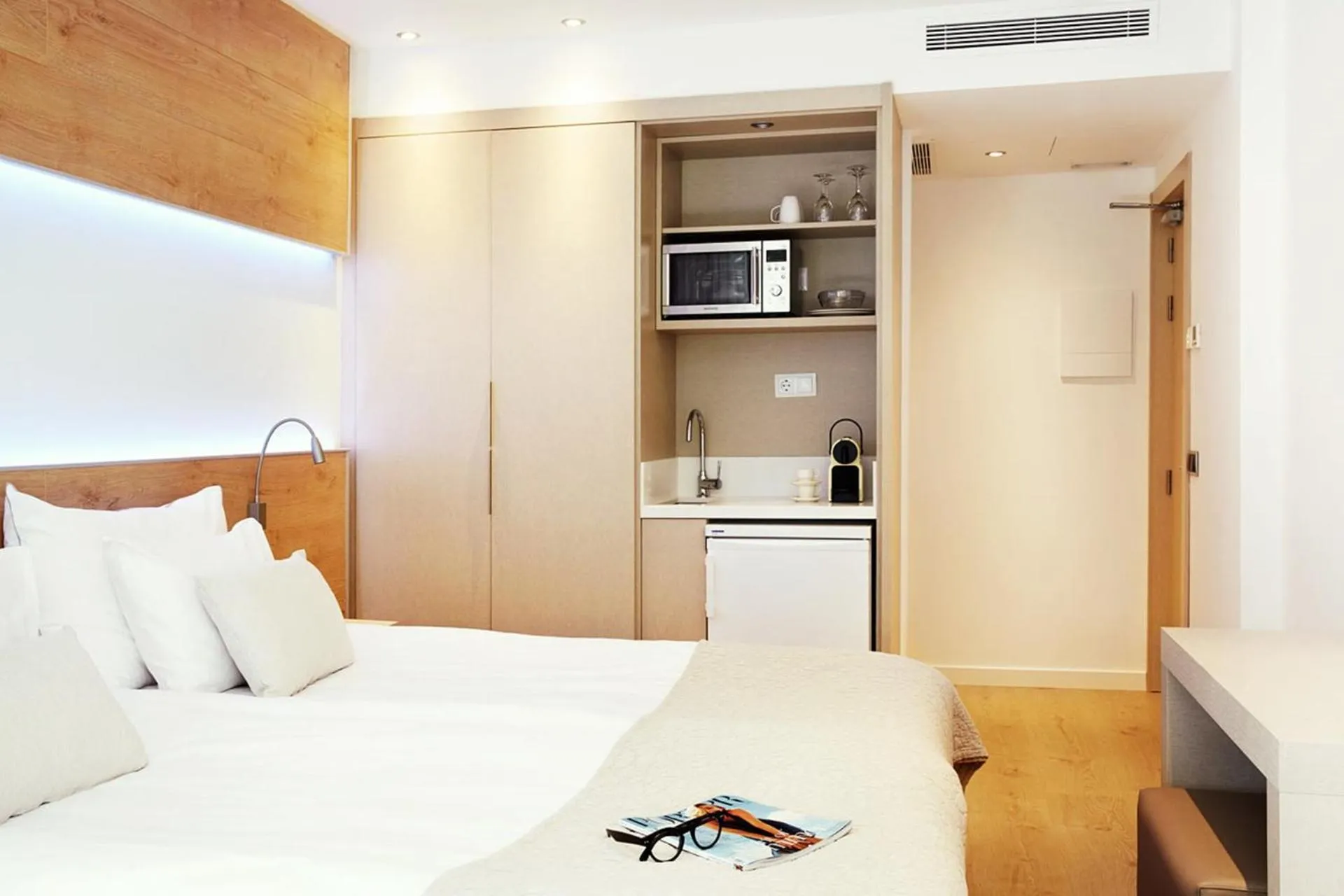 Bed in Monsuau Cala D'Or Hotel 4 Sup - Adults Only