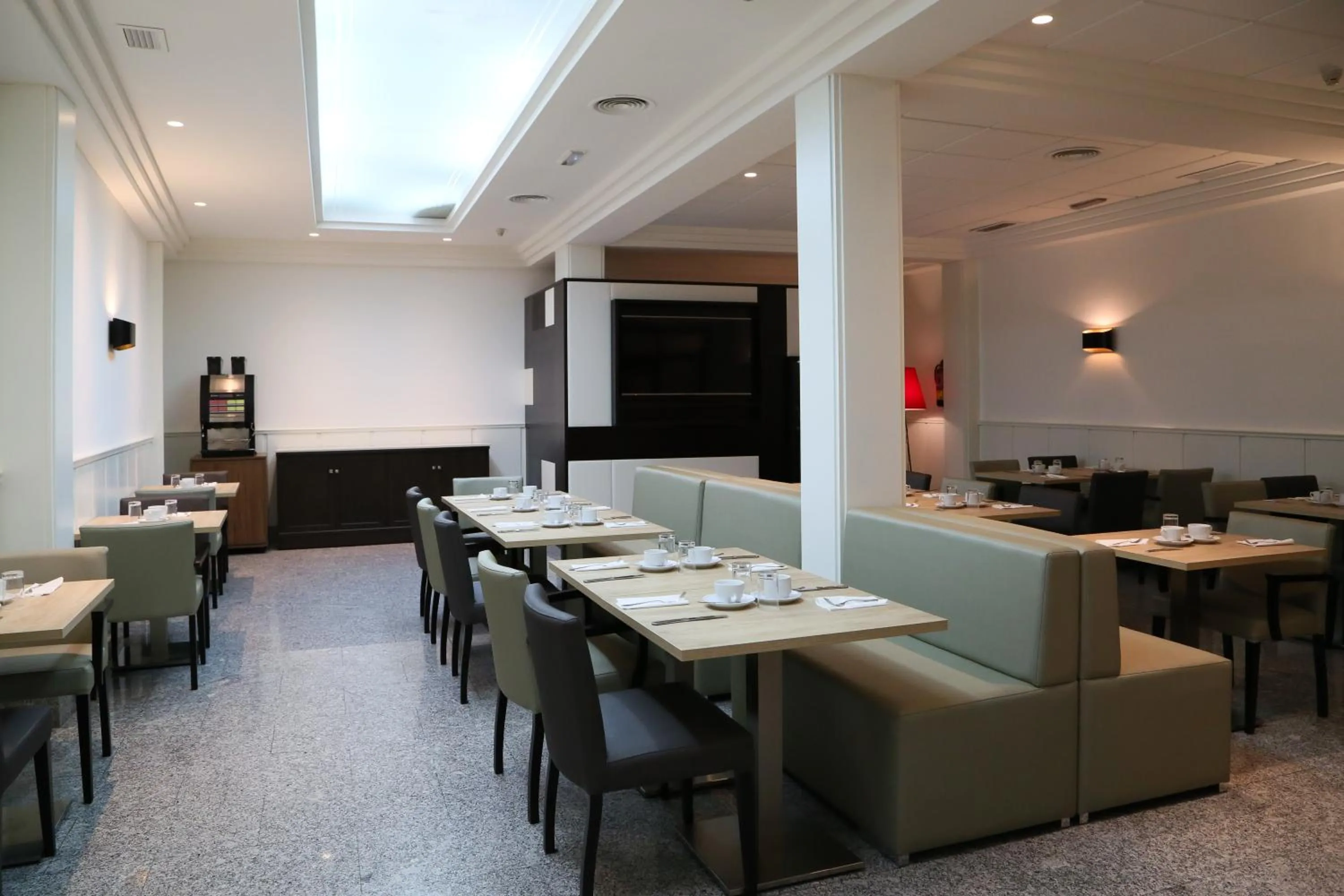 Lounge or bar in Hostal Carlos III