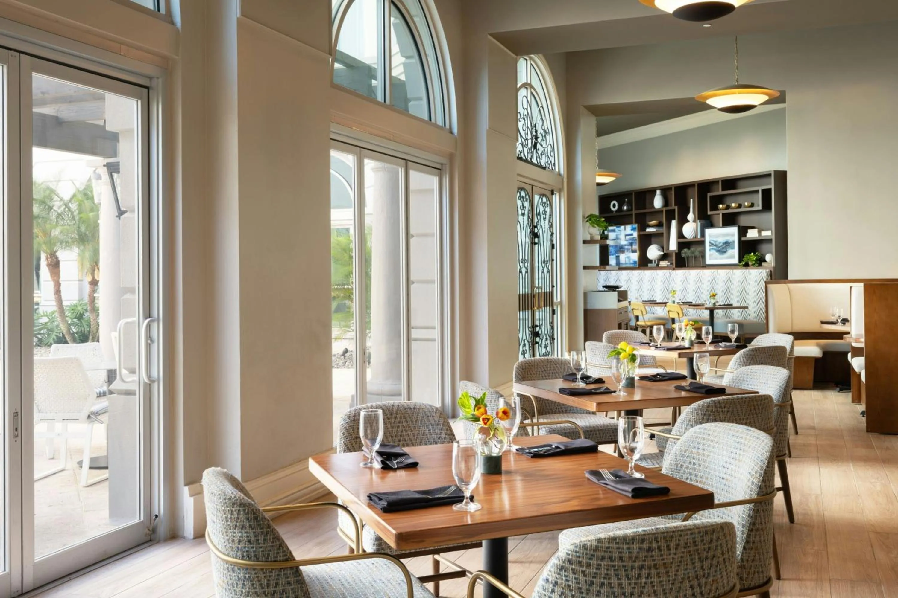 Restaurant/places to eat in Renaissance Tampa International Plaza Hotel