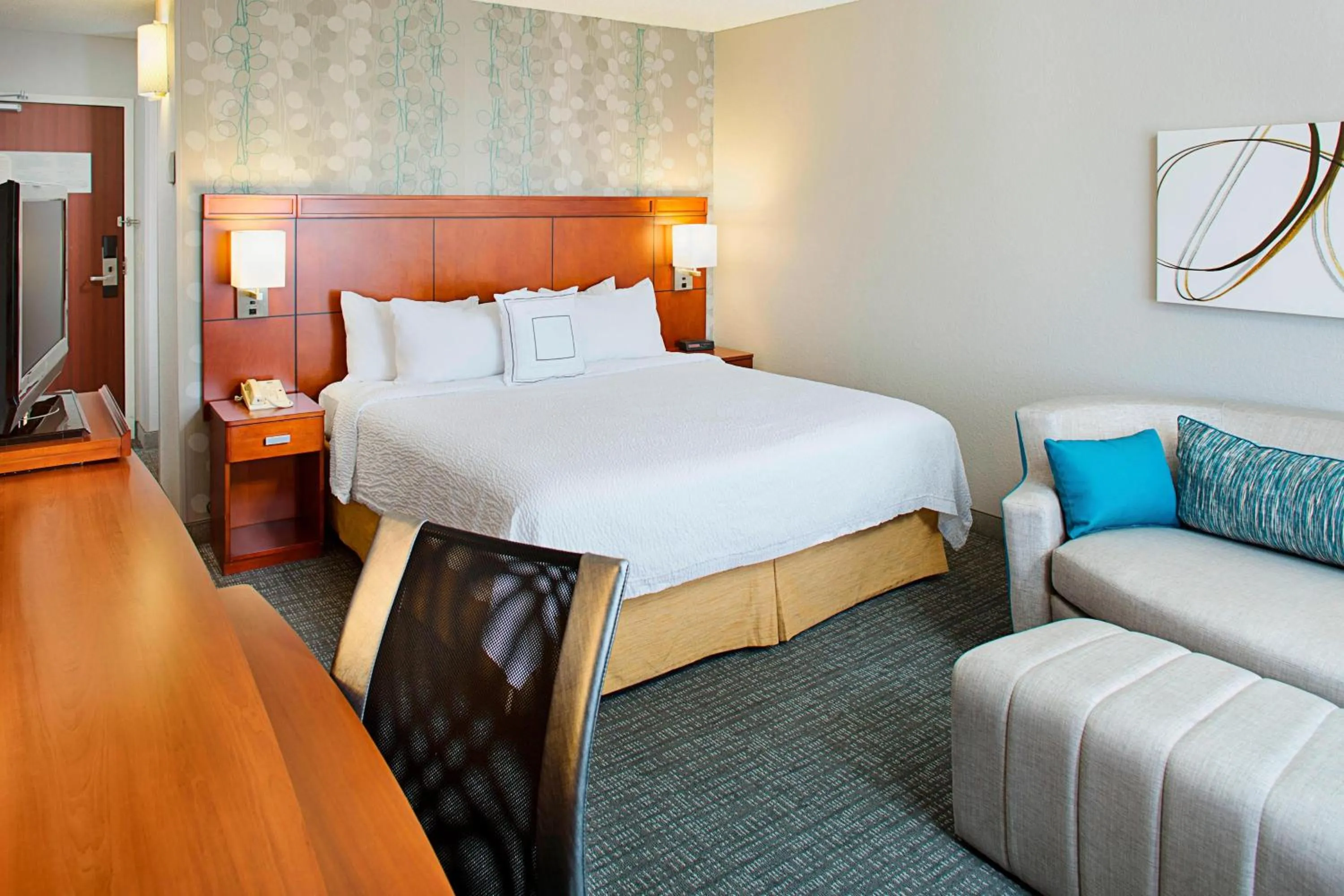Photo of the whole room, Bed in Courtyard by Marriott Tucson Williams Centre