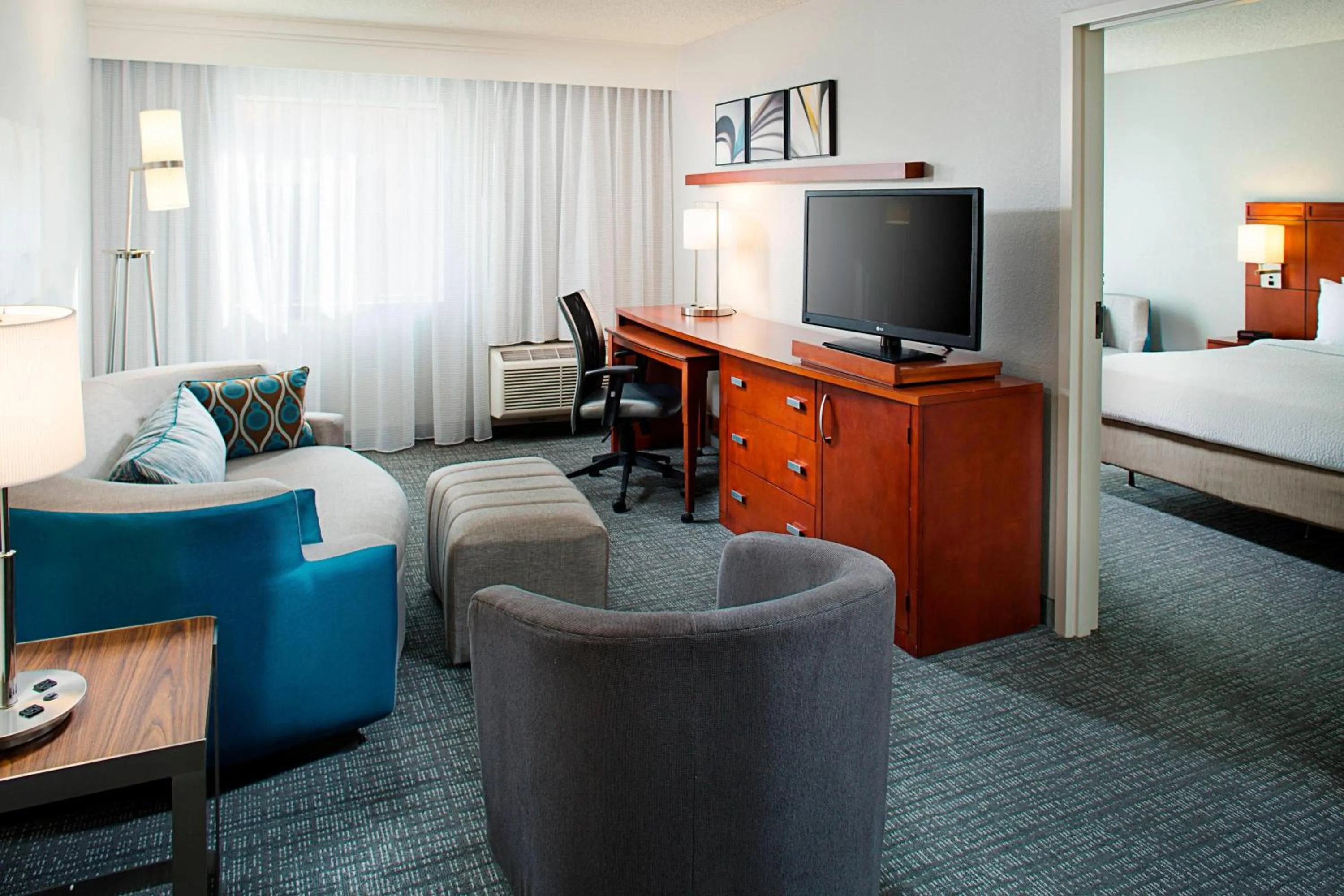 Living room, Bed in Courtyard by Marriott Tucson Williams Centre