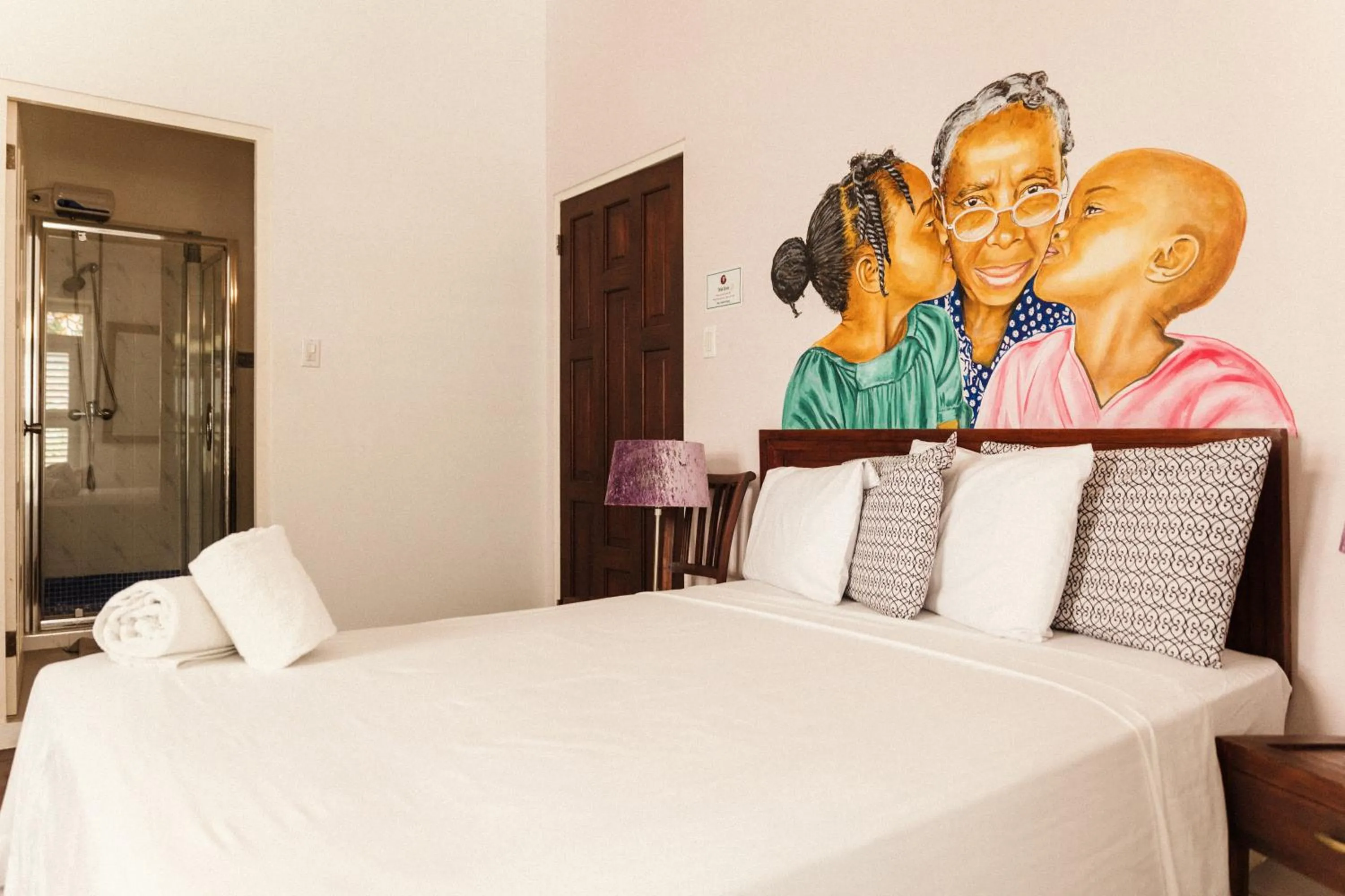 Bedroom, Bed in Bario Hotel