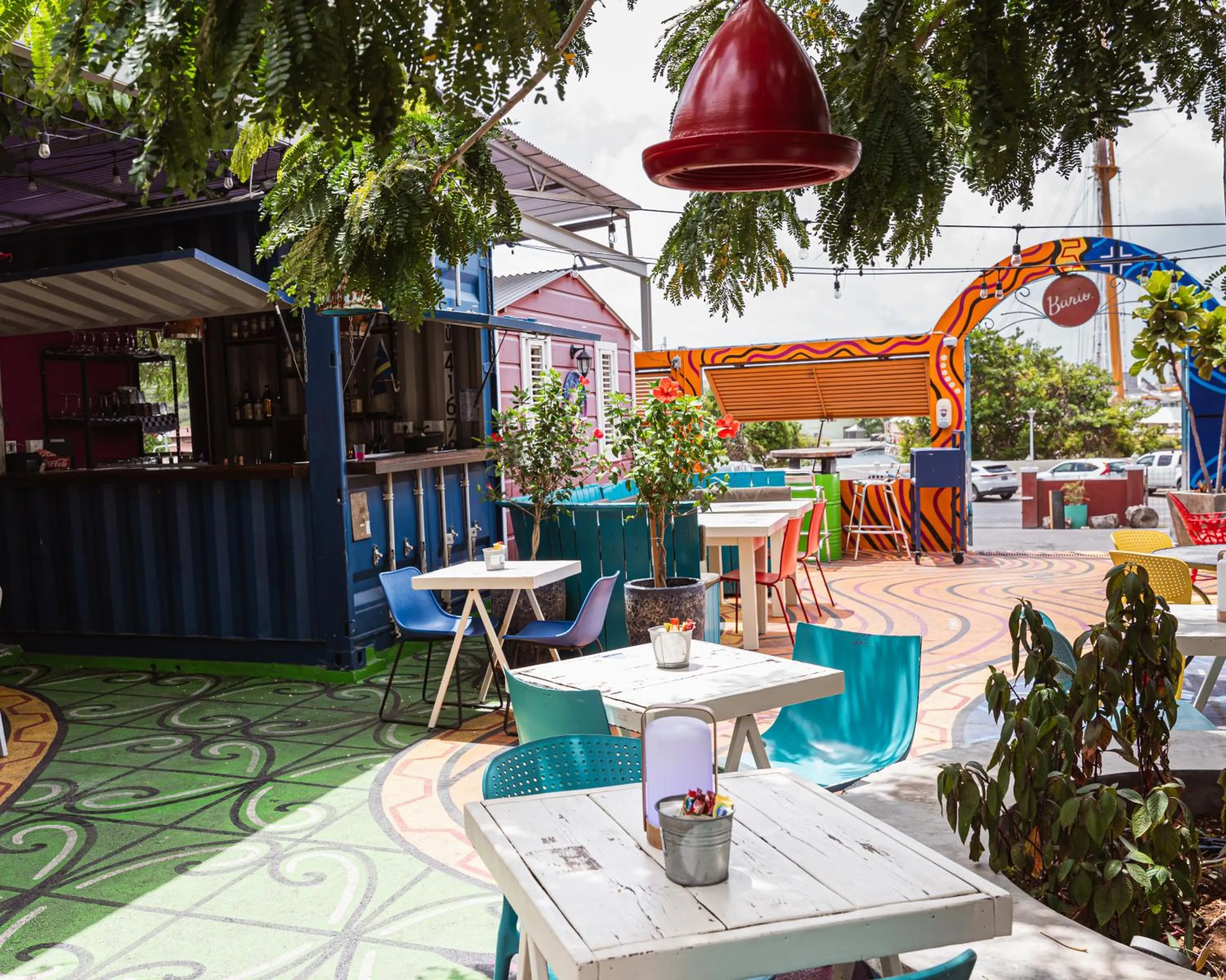 Restaurant/places to eat in Bario Hotel