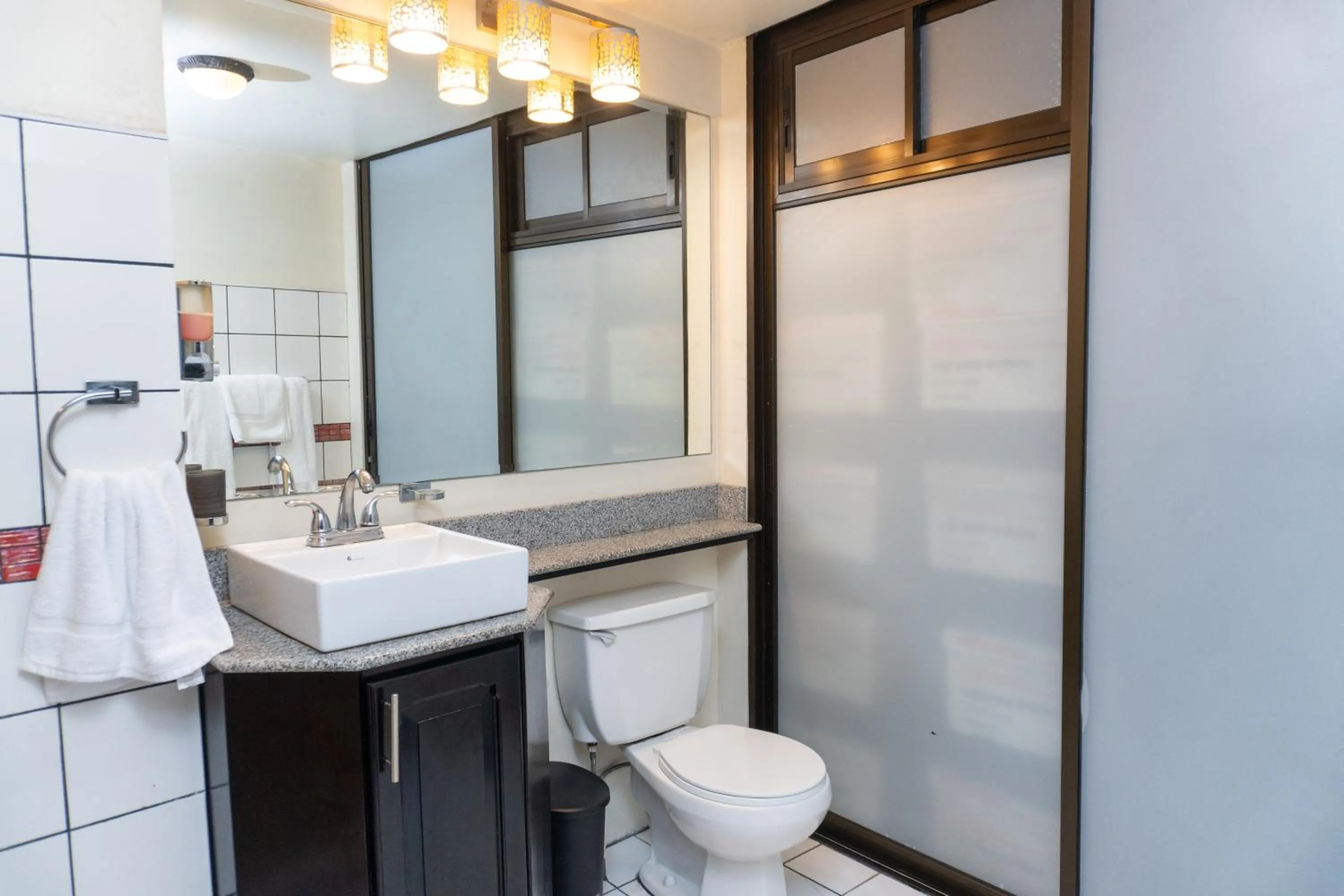 Bathroom in Oro Apart Hotel