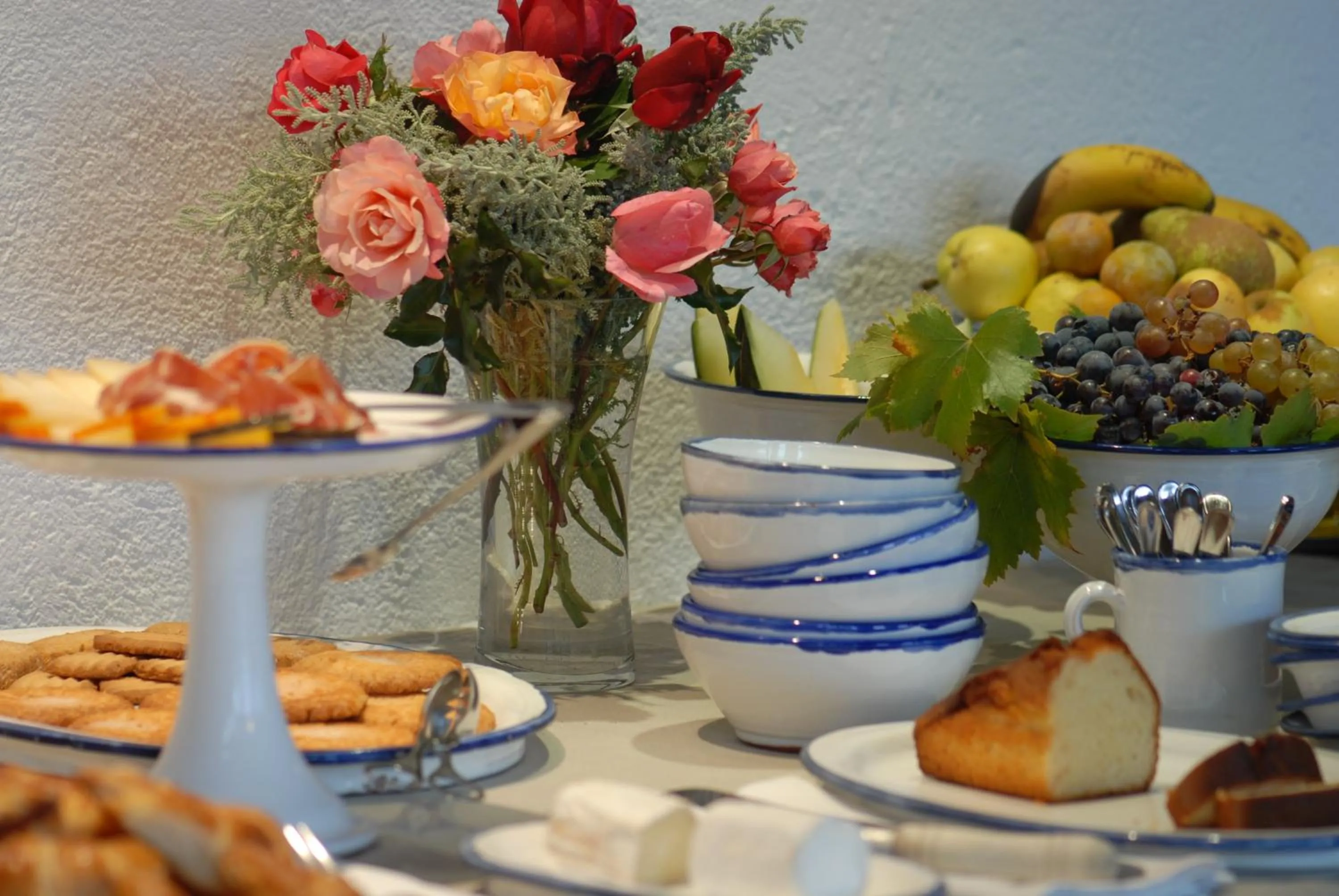 Food and drinks in El Jardín del Convento, Casa Rural
