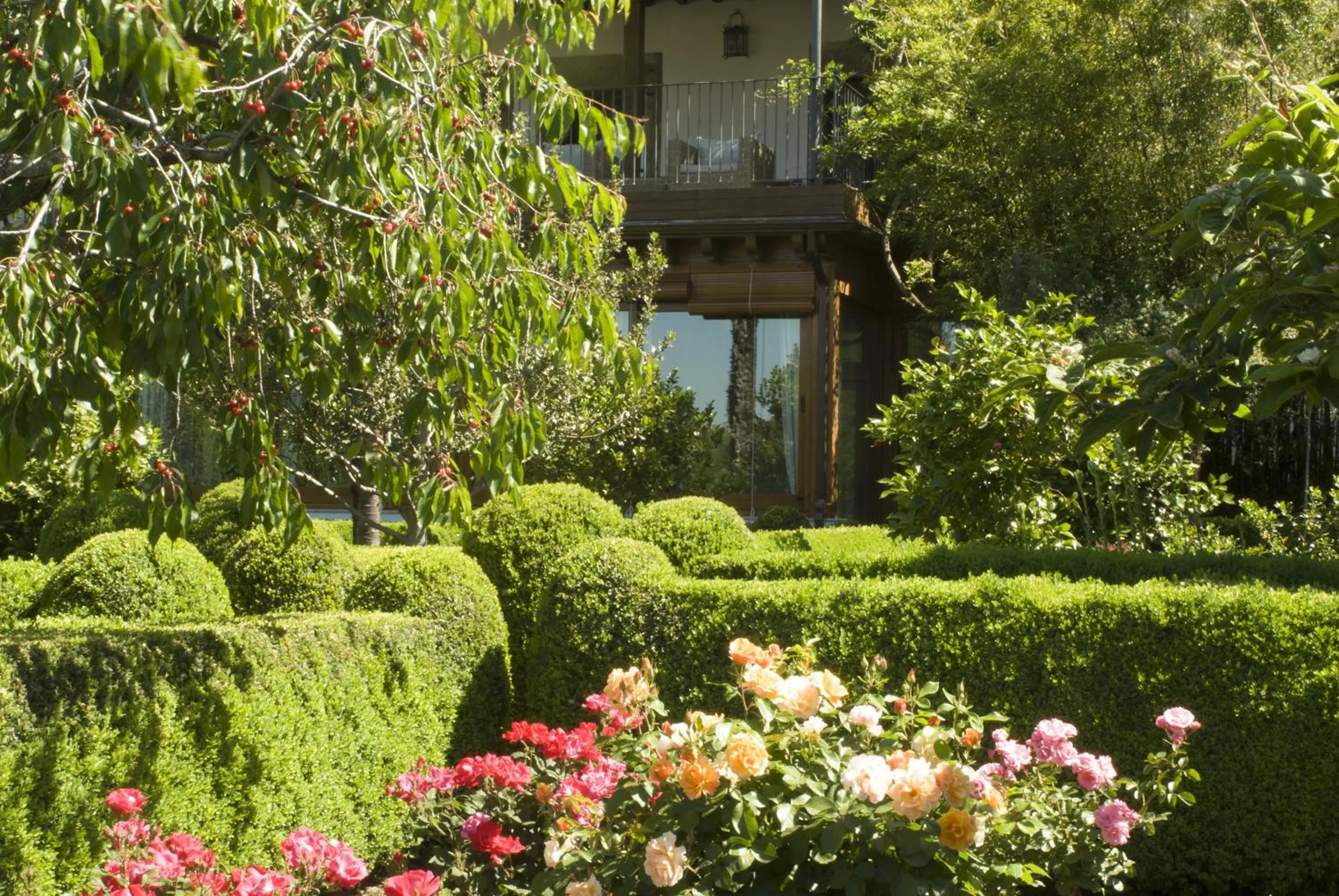 Spring in El Jardín del Convento, Casa Rural