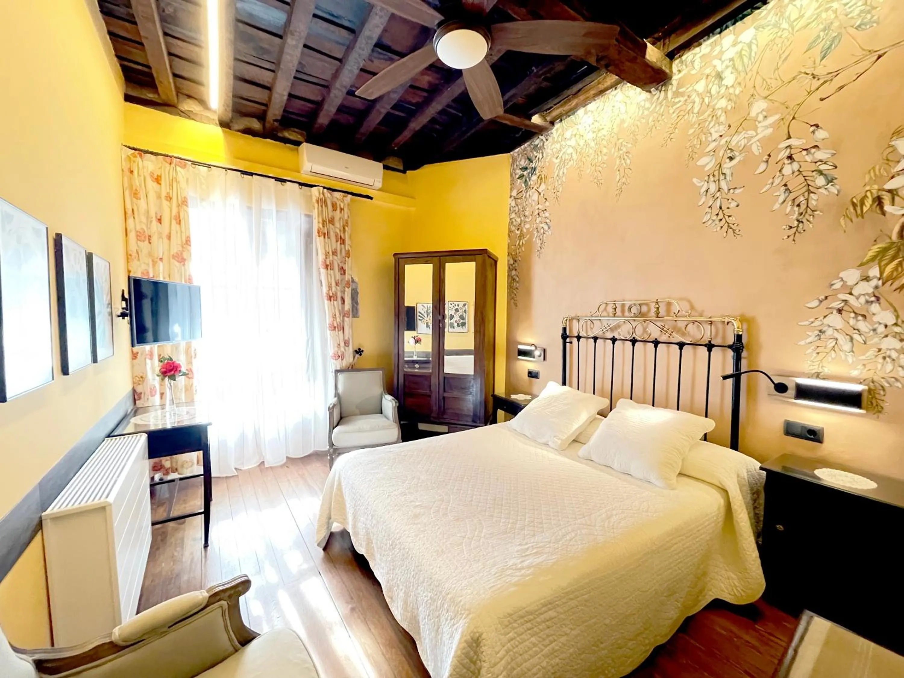 Bedroom, Bed in El Jardín del Convento, Casa Rural