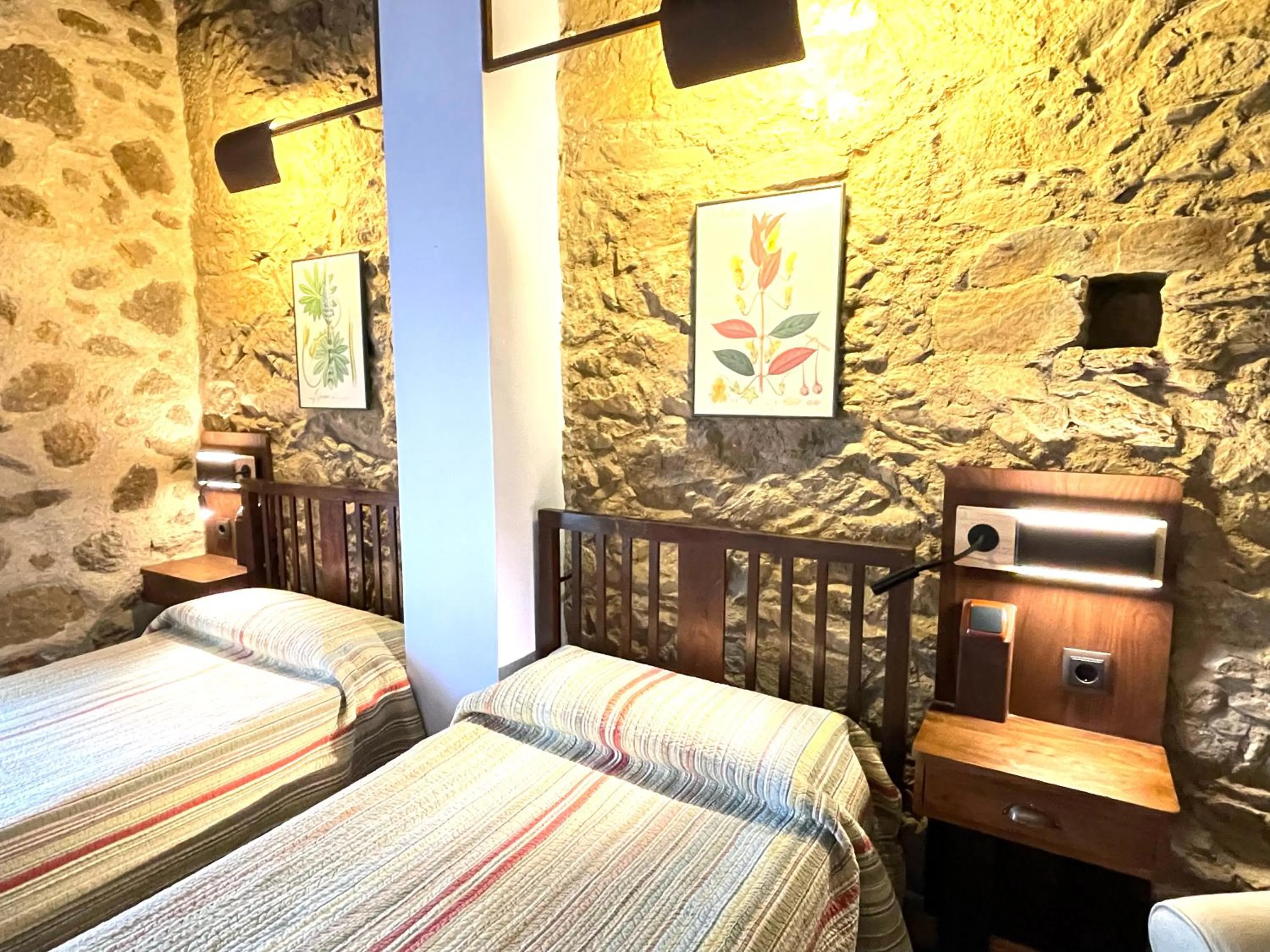 Photo of the whole room, Bed in El Jardín del Convento, Casa Rural