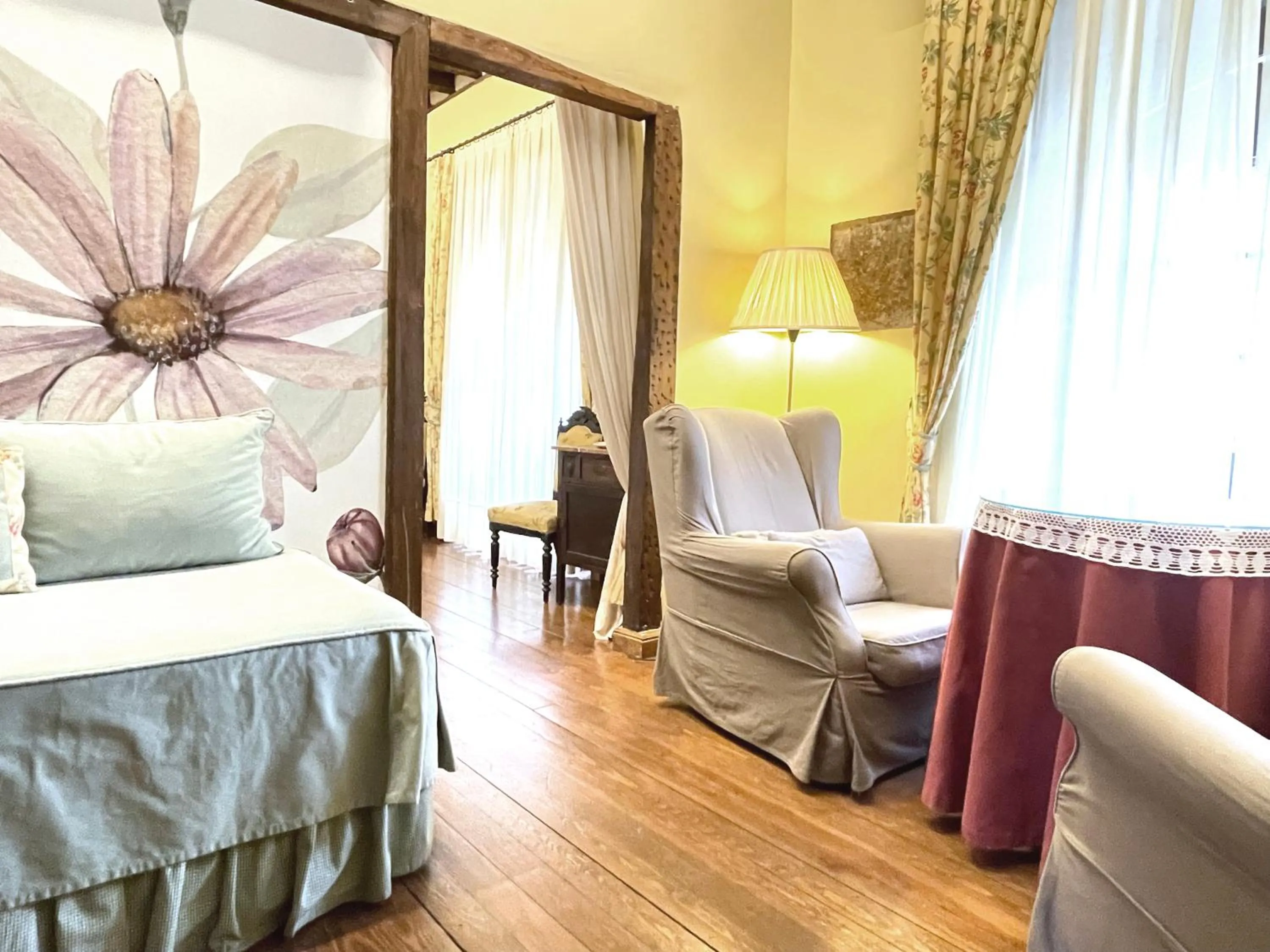 Photo of the whole room, Bed in El Jardín del Convento, Casa Rural