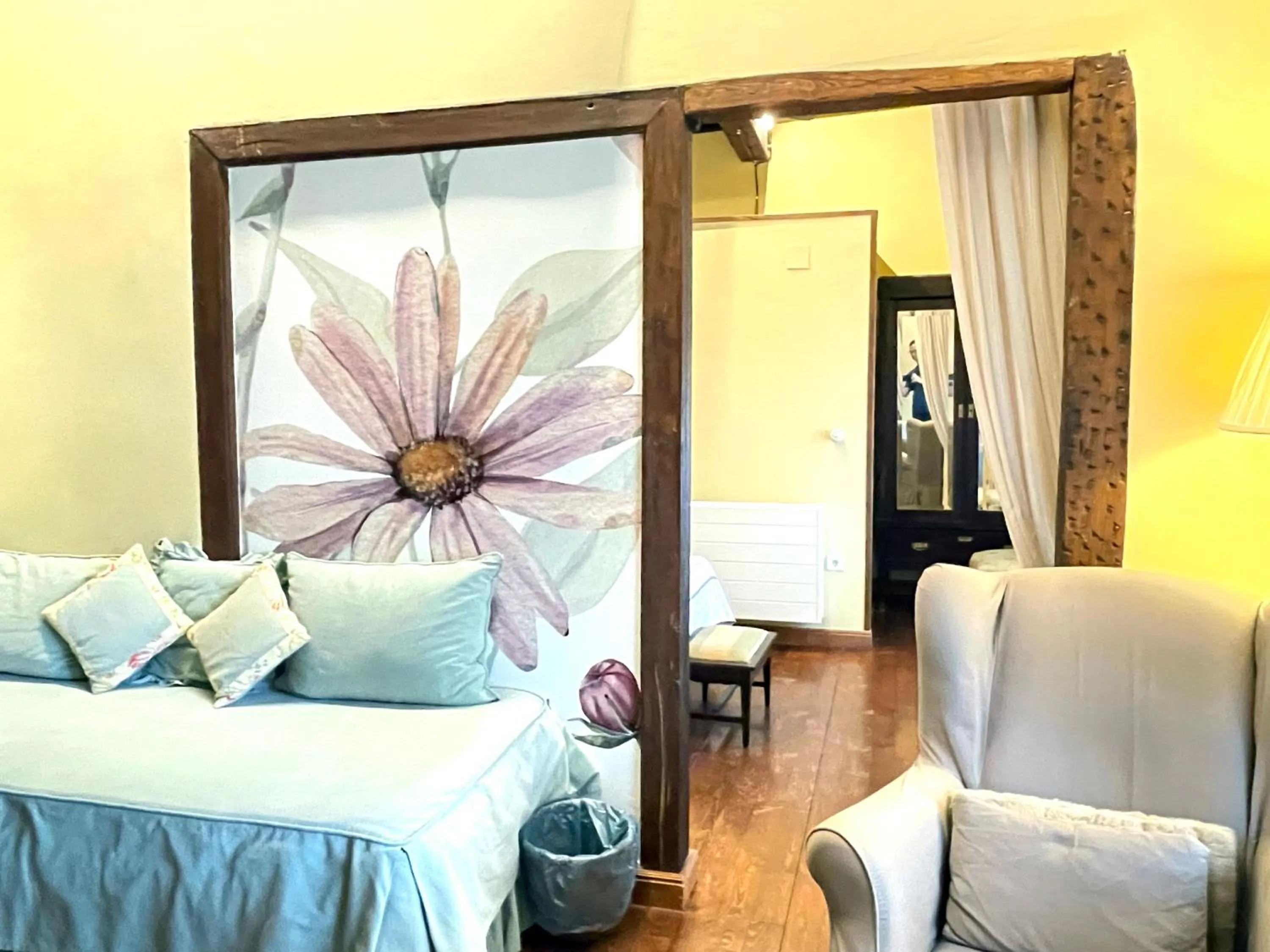 Photo of the whole room, Bed in El Jardín del Convento, Casa Rural
