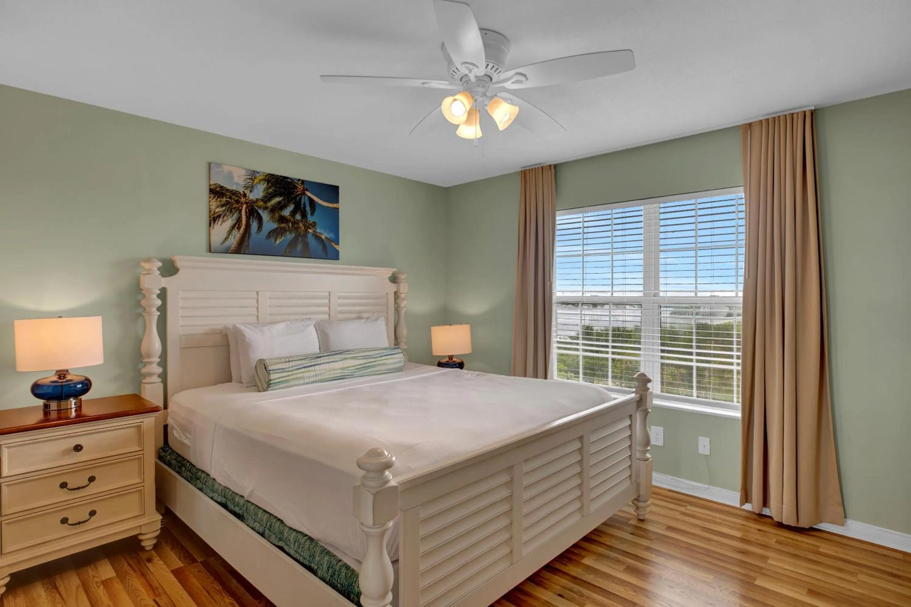 Bedroom, Bed in Coconut Mallory Resort and Marina