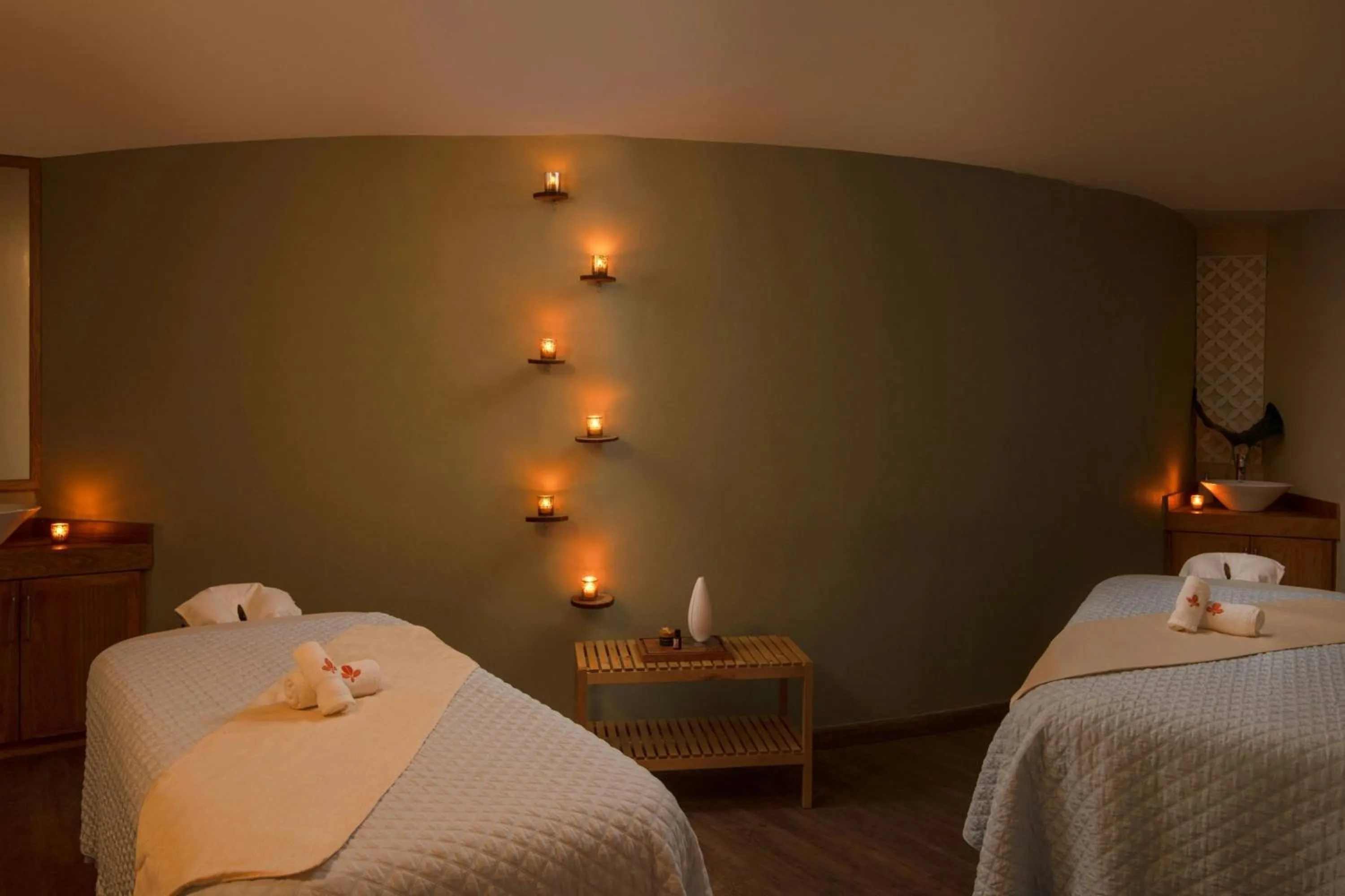 Spa and wellness centre/facilities, Bed in Renaissance Santo Domingo Jaragua Hotel & Casino
