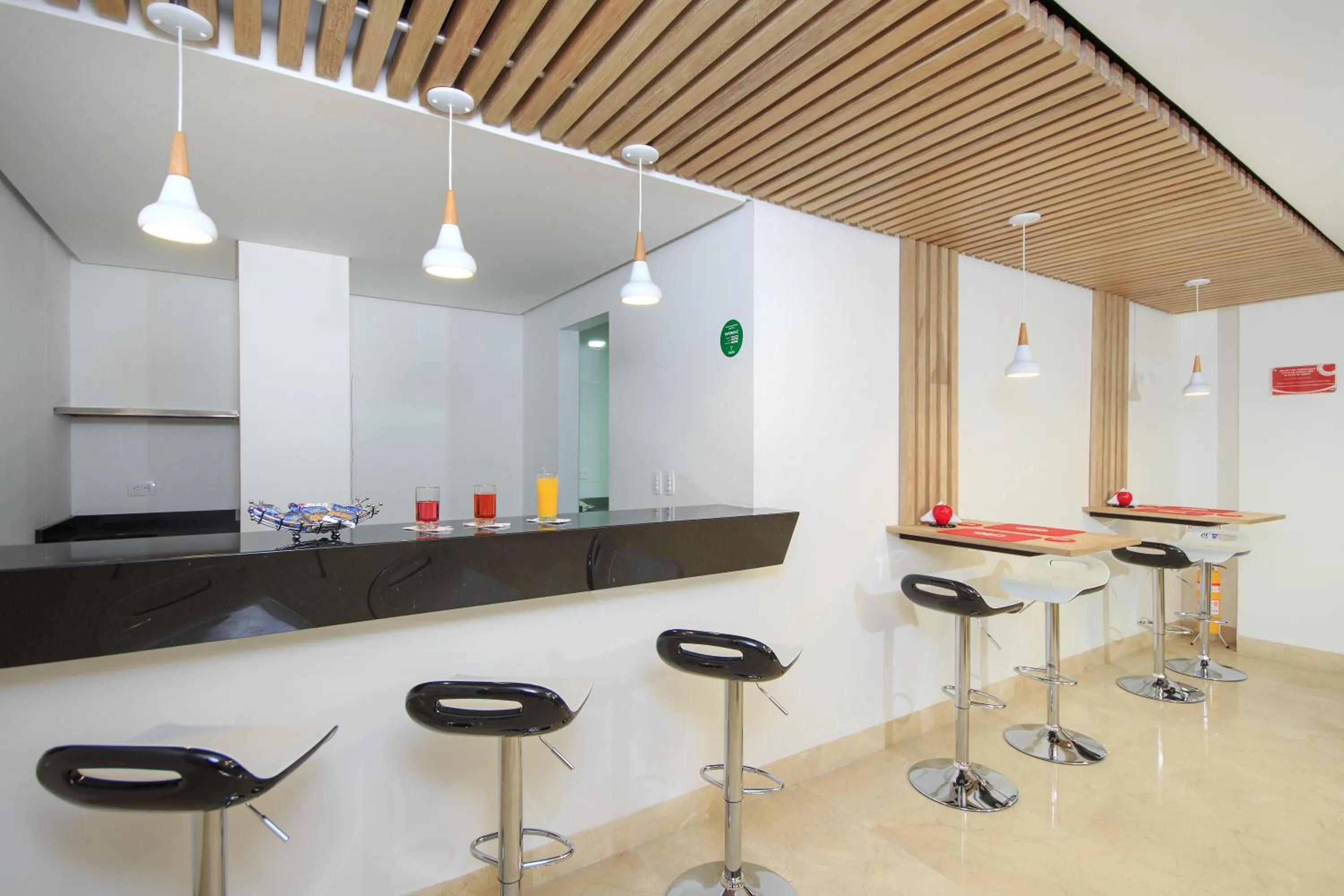 Restaurant/places to eat in Obo Hotel