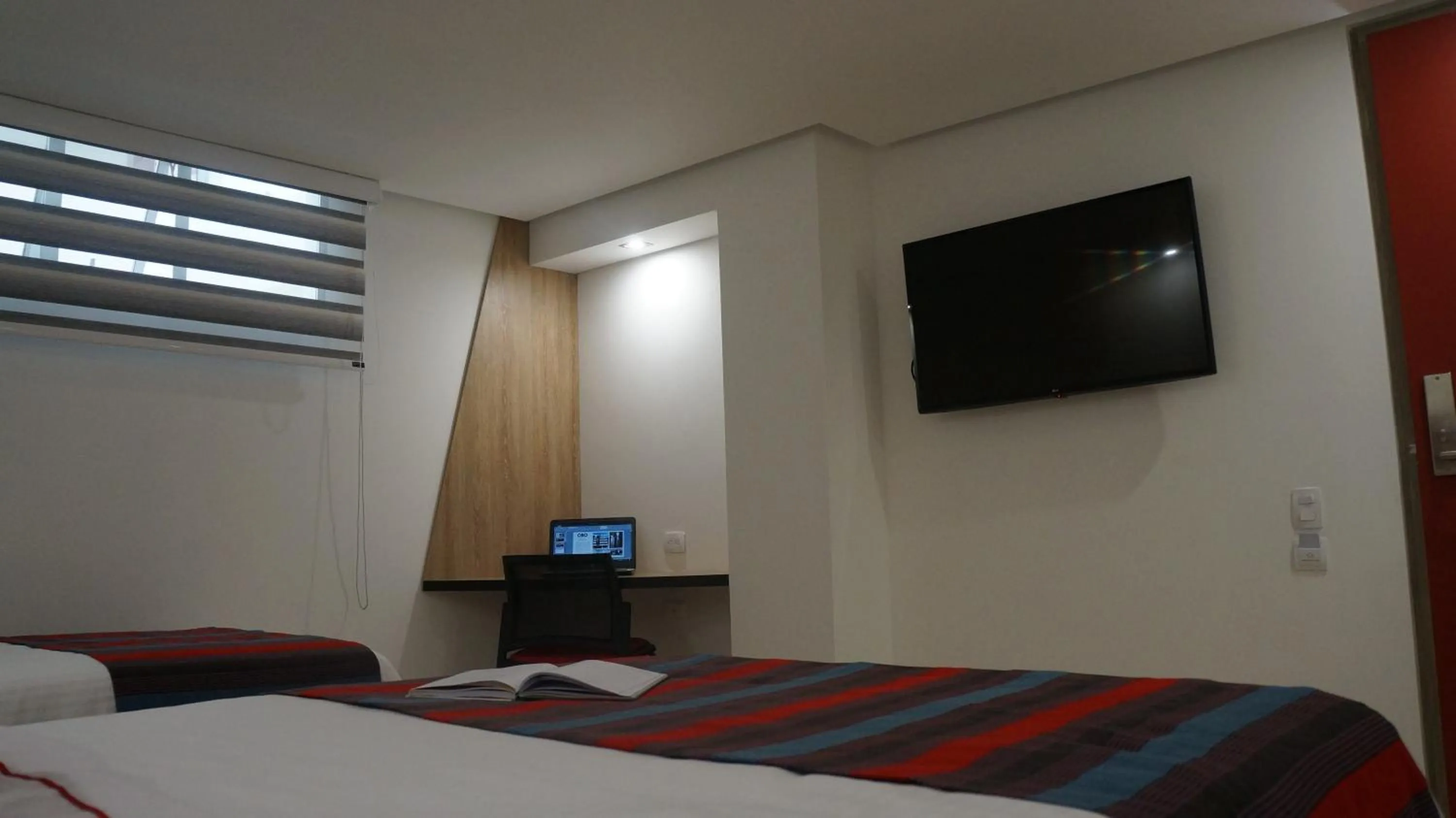 TV and multimedia, Bed in Obo Hotel