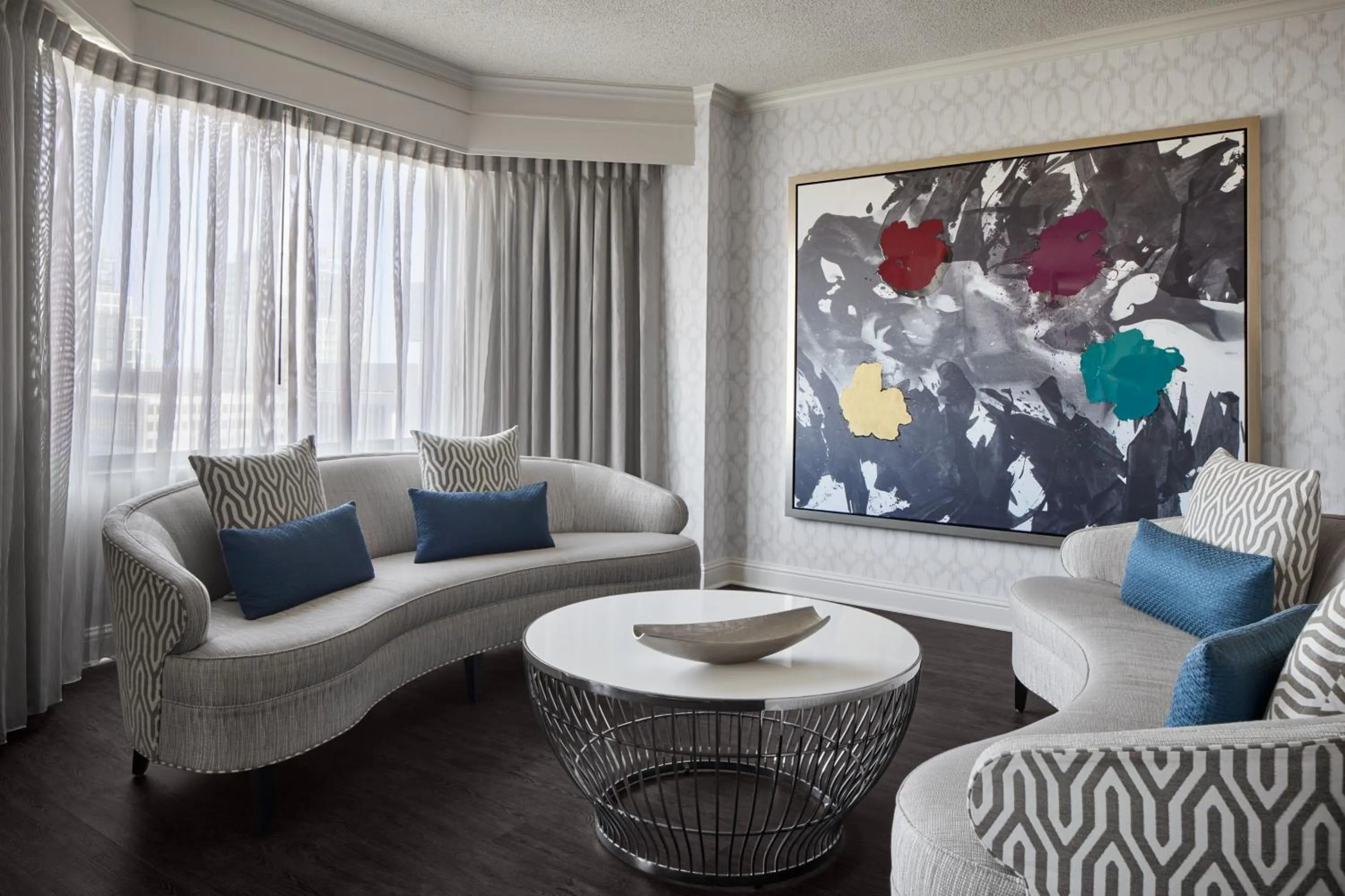 Photo of the whole room in Crystal Gateway Marriott