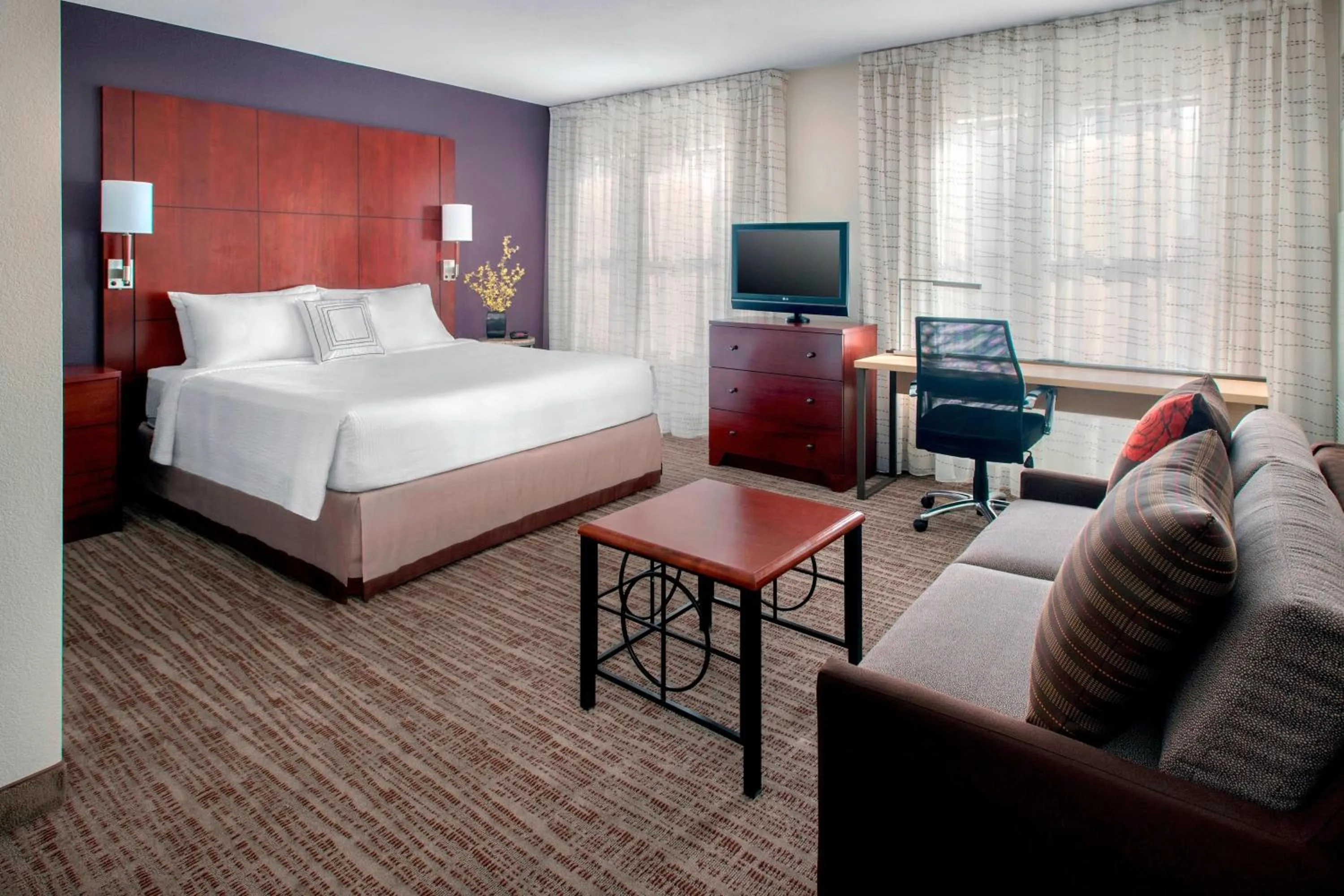 Photo of the whole room, Bed in Residence Inn by Marriott Alexandria Old Town South at Carlyle