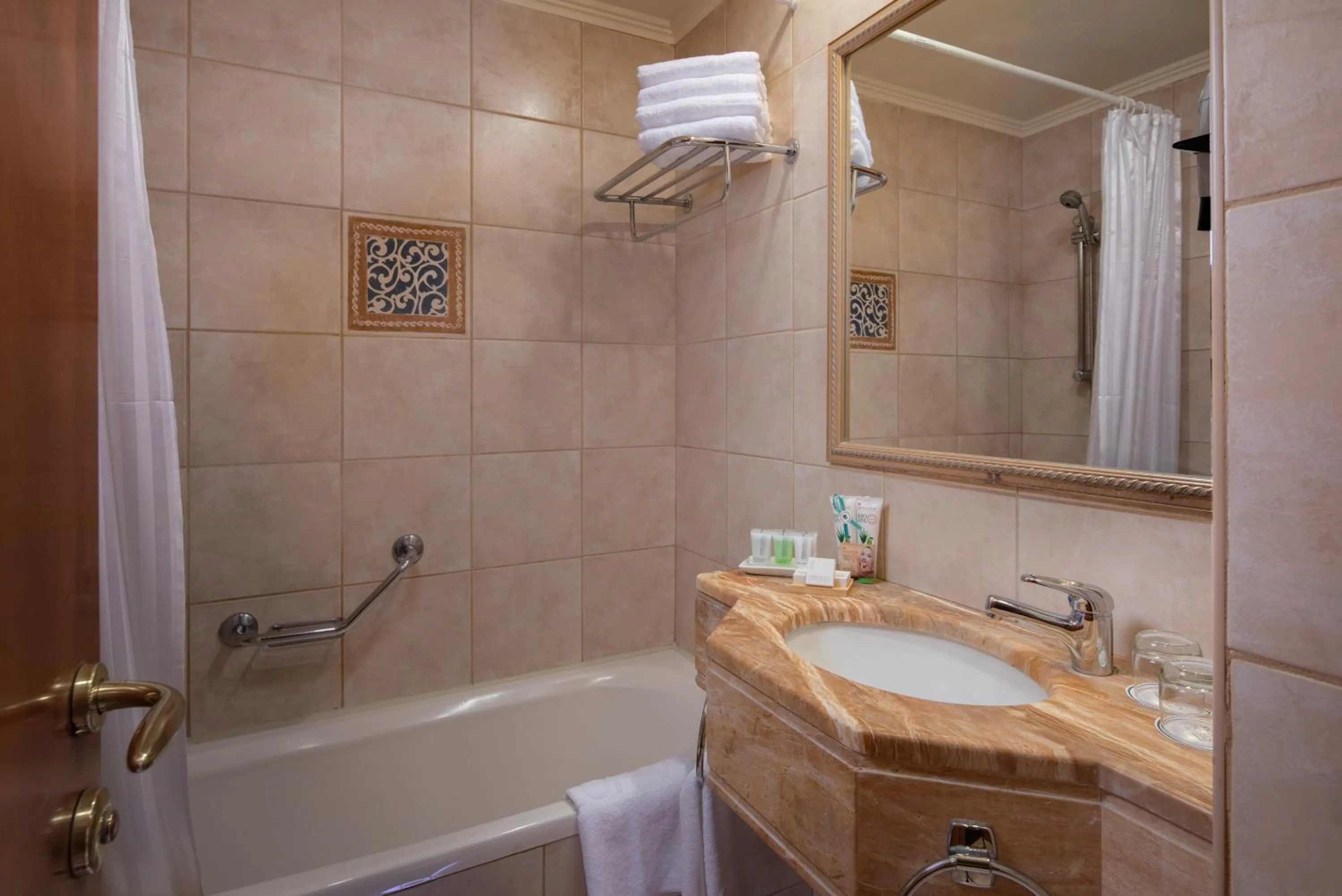 Bathroom in Prima Palace Hotel